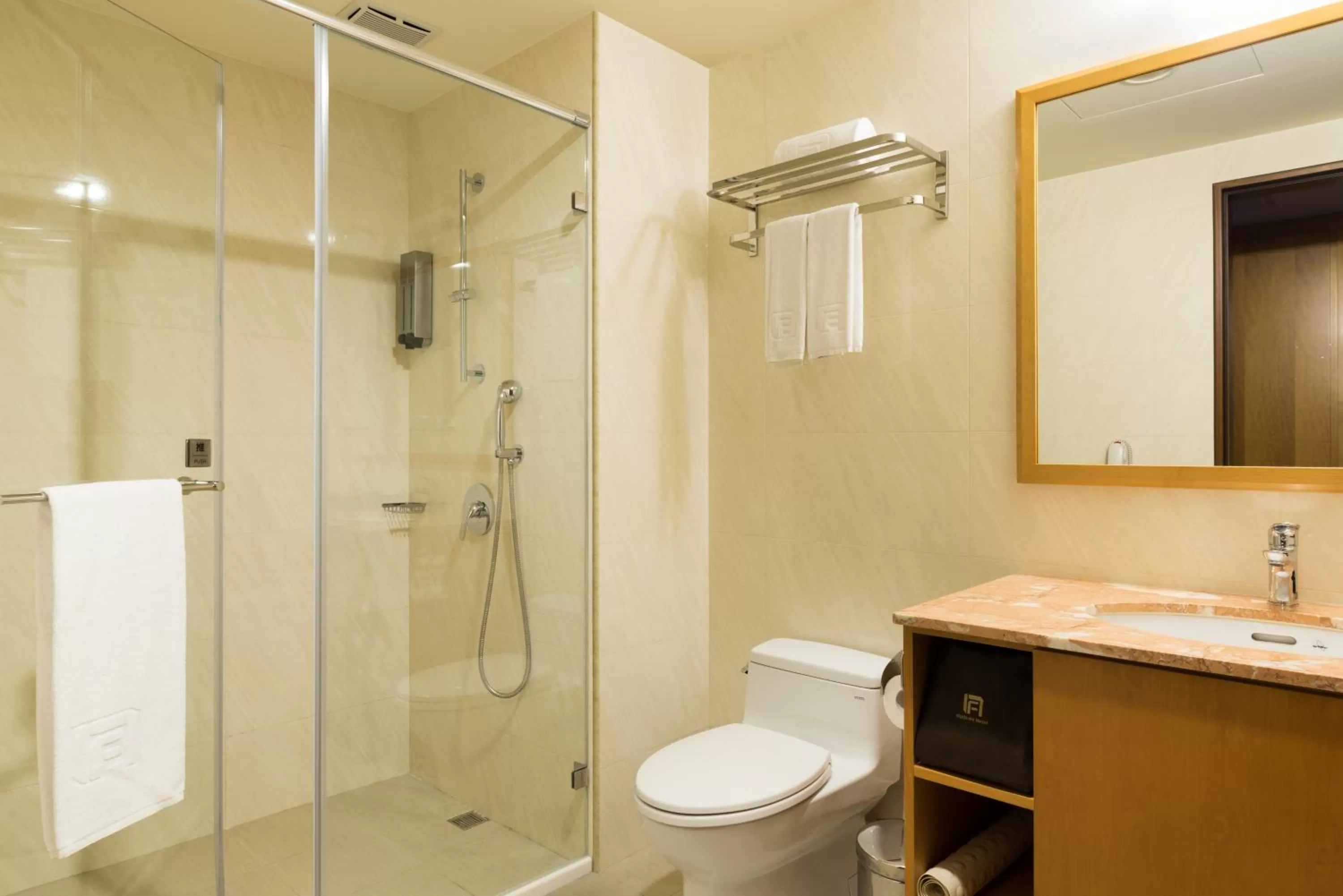 Bathroom in Fushin Hotel Taipei
