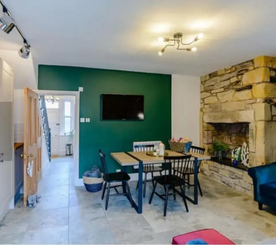 Living room, TV/Entertainment Center in Northern Hideaways Seahouses