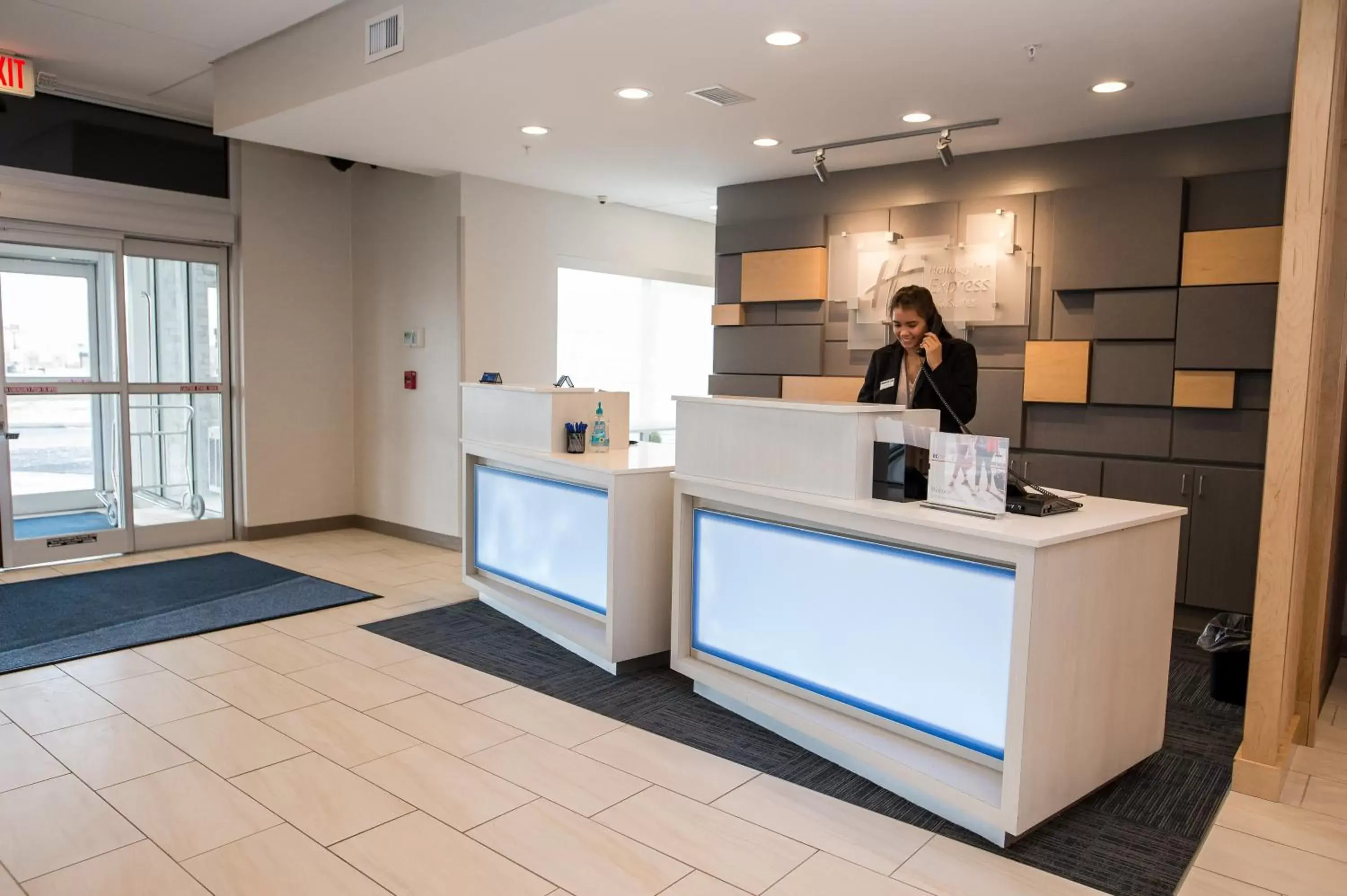 Property building, Lobby/Reception in Holiday Inn Express & Suites - Marietta, an IHG Hotel