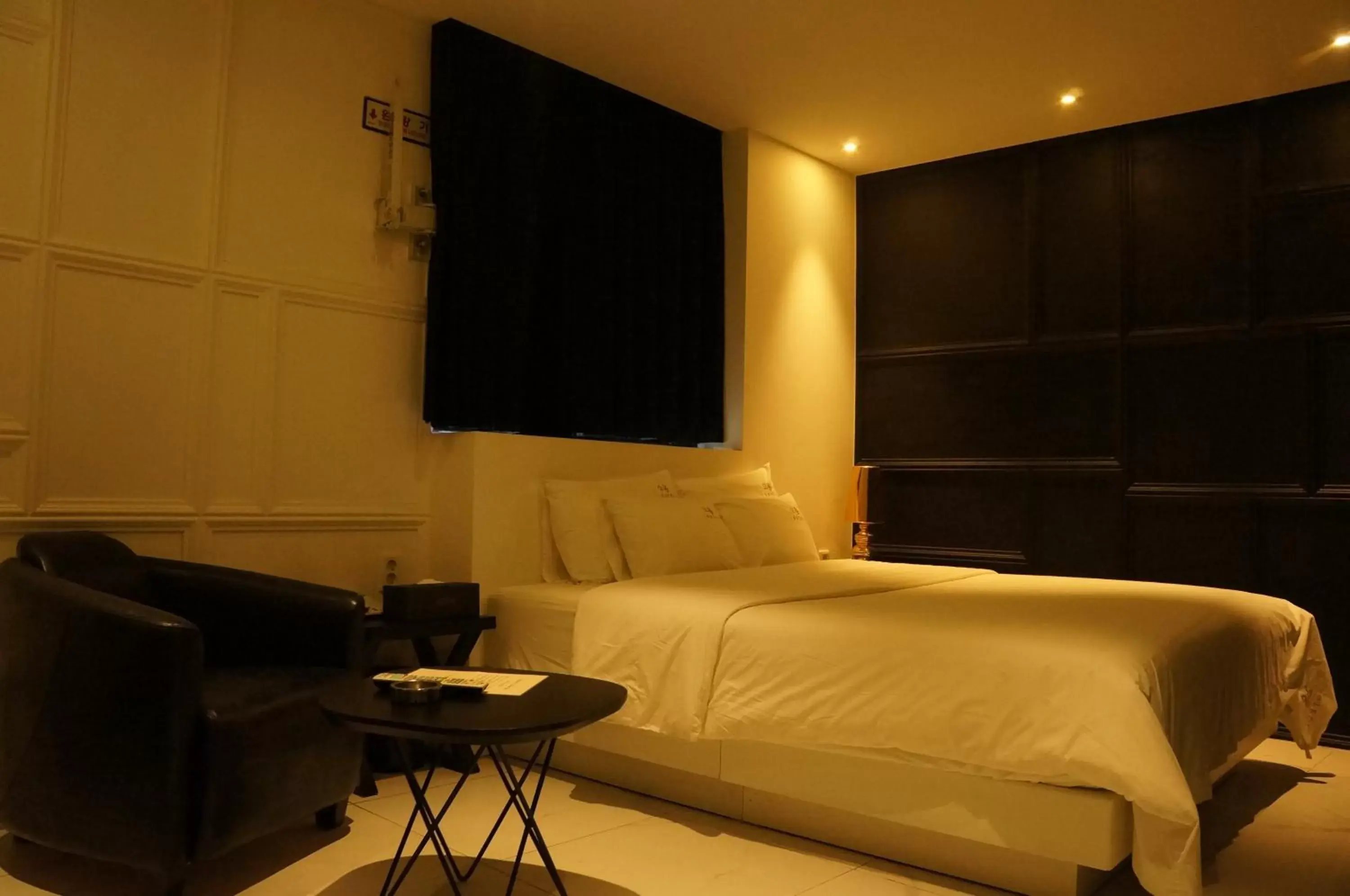 Bed in SOYU Hotel