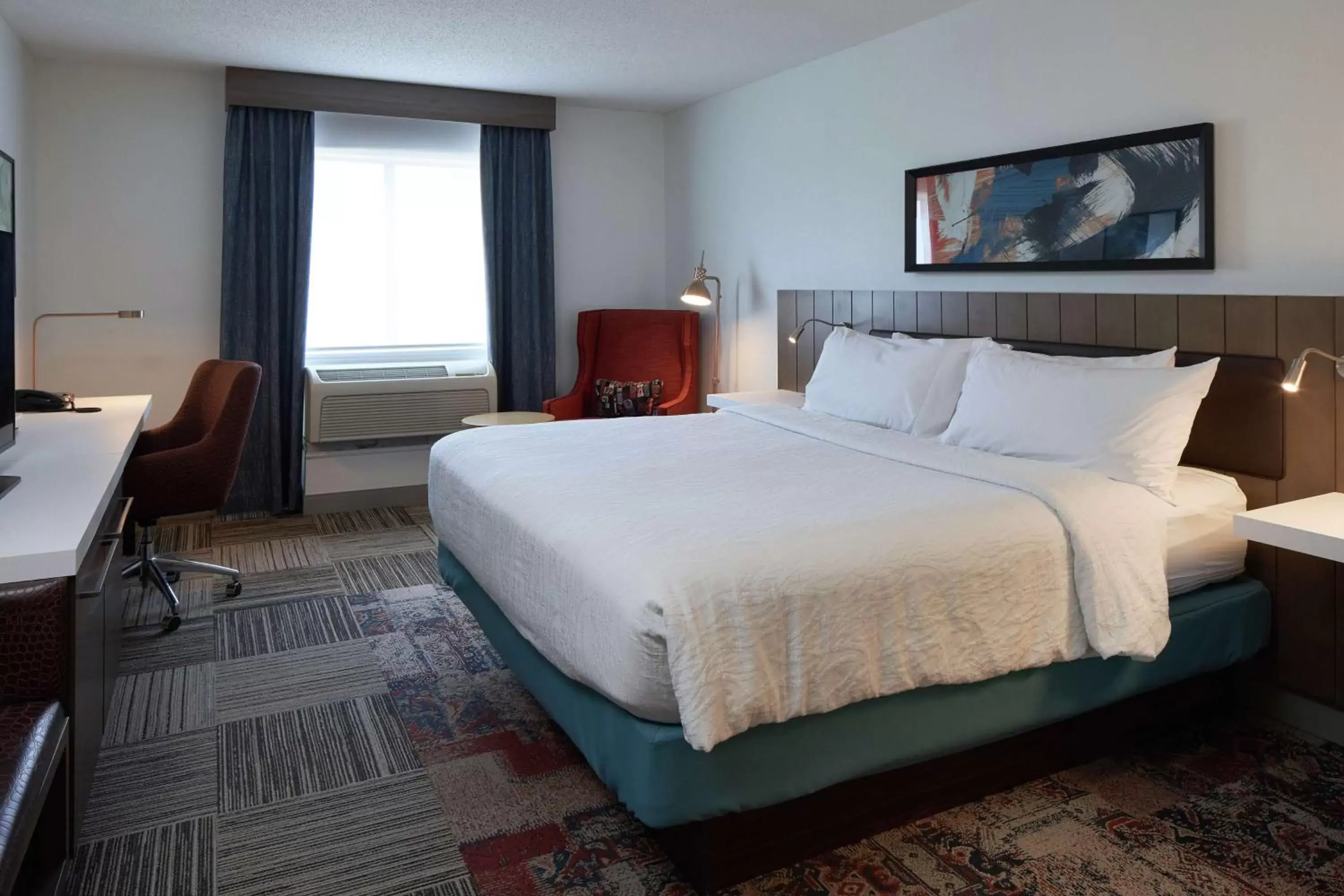 Bedroom, Bed in Hilton Garden Inn Evansville