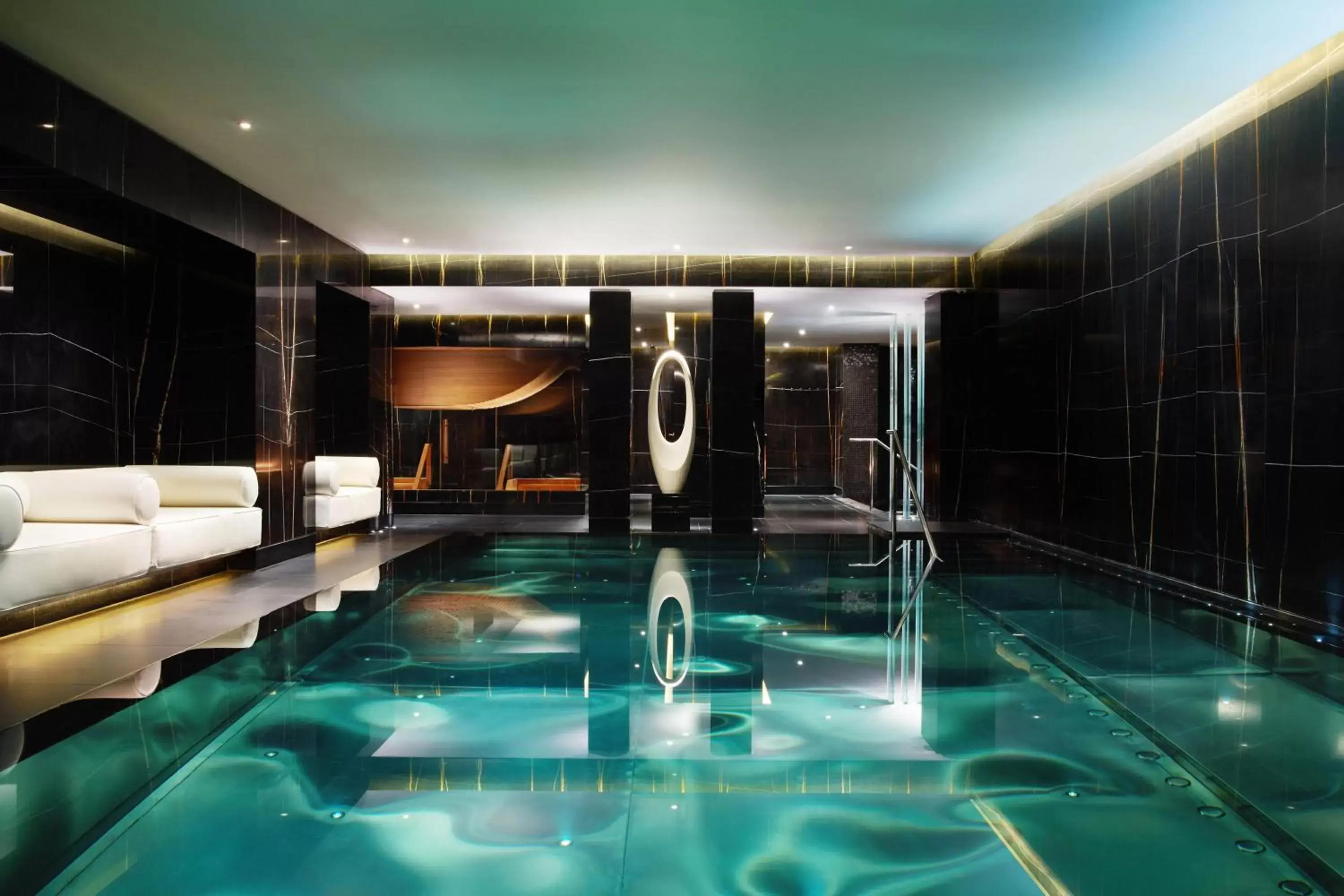 Spa and wellness centre/facilities, Swimming Pool in Corinthia London