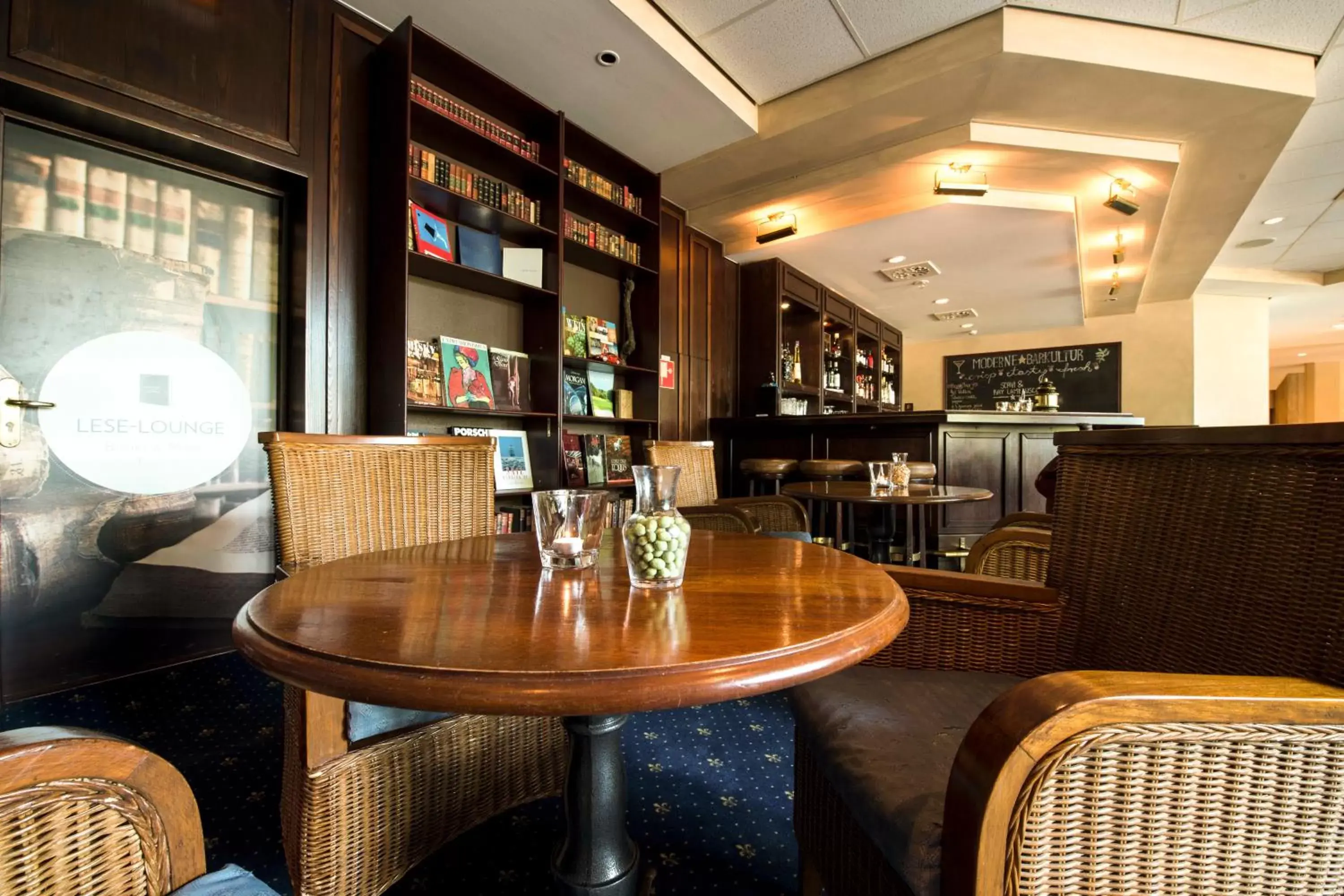 Lounge or bar in Carathotel Basel/Weil am Rhein Lounge or bar in Carathotel Basel/Weil am Rhein