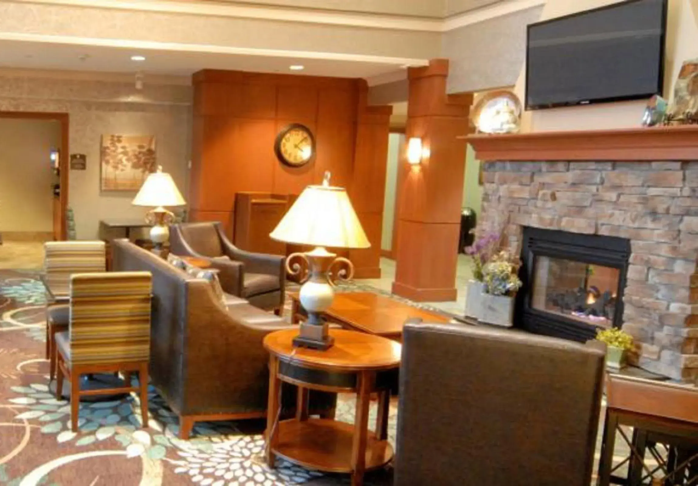 Lobby or reception in Aspen Suites - Rochester