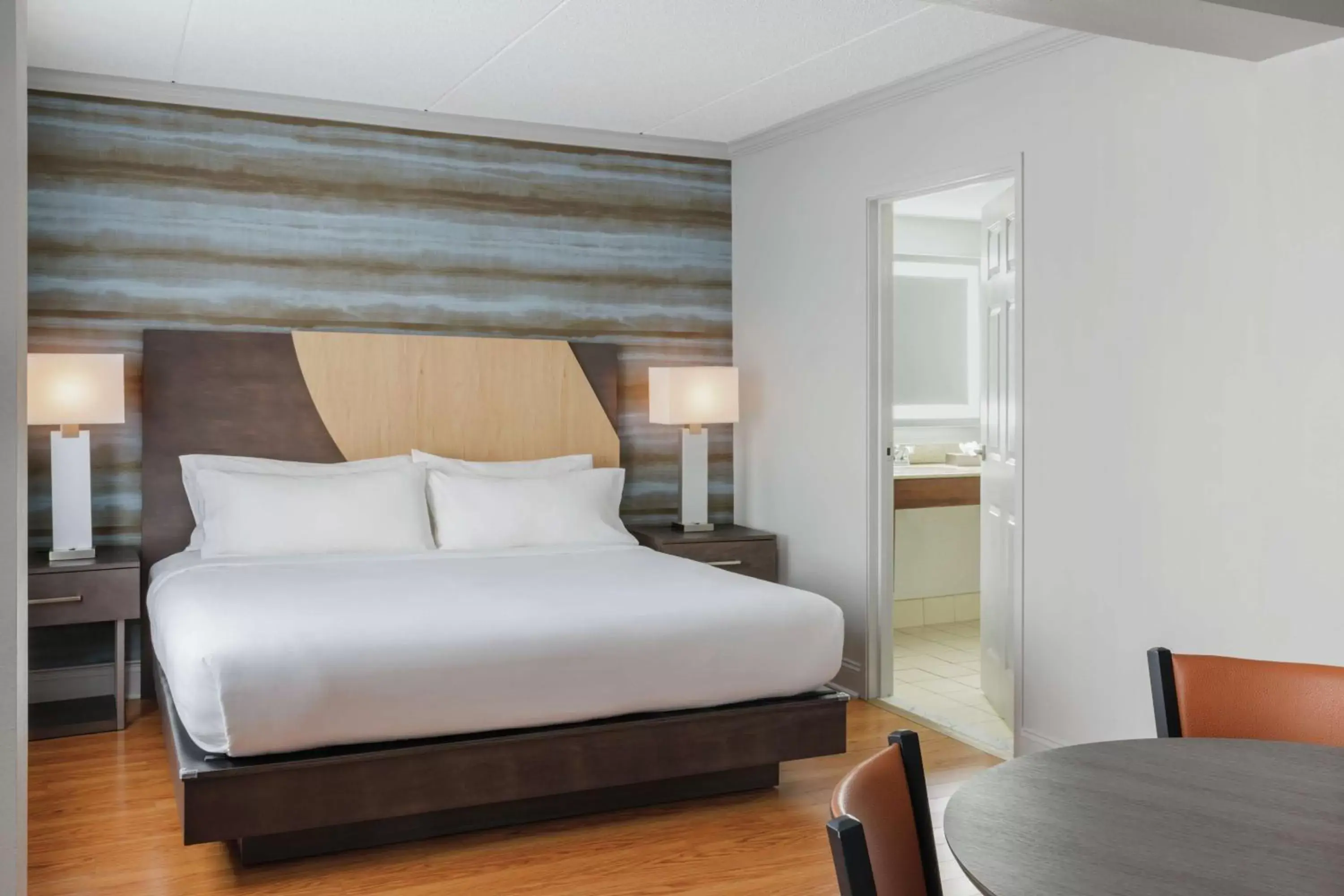 Bed in Hotel Trilogy Albany Airport, Tapestry Collection by Hilton Bed in Hotel Trilogy Albany Airport, Tapestry Collection by Hilton