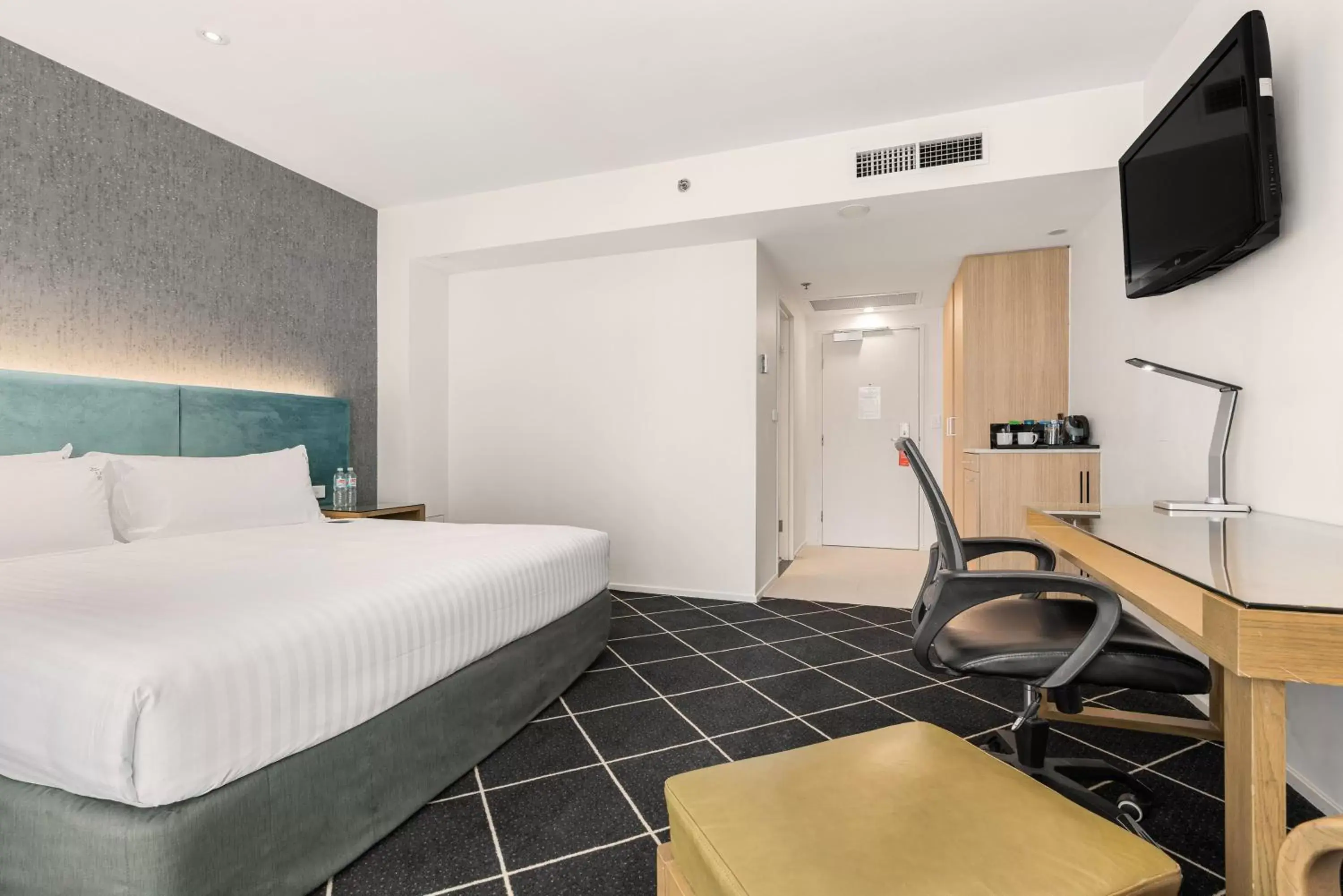 Photo of the whole room in Holiday Inn Darling Harbour, an IHG Hotel