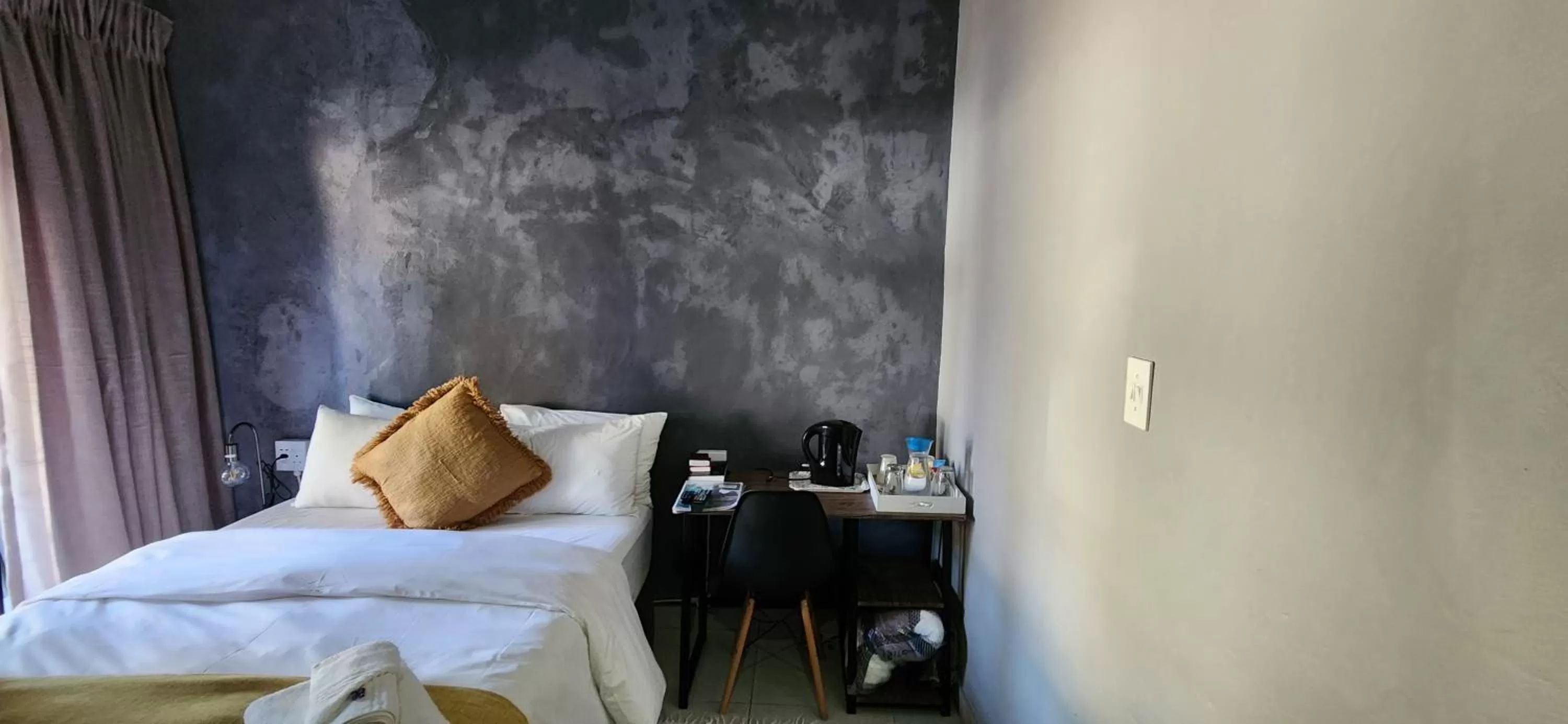 Bed in Livingwaters Self-Catering Accommodation