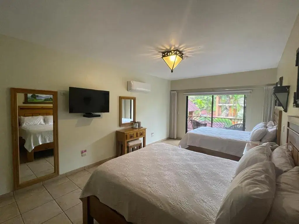 Deluxe Double Room with Balcony - 2 Beds in Hotel Gran Jimenoa Deluxe Double Room with Balcony - 2 Beds in Hotel Gran Jimenoa