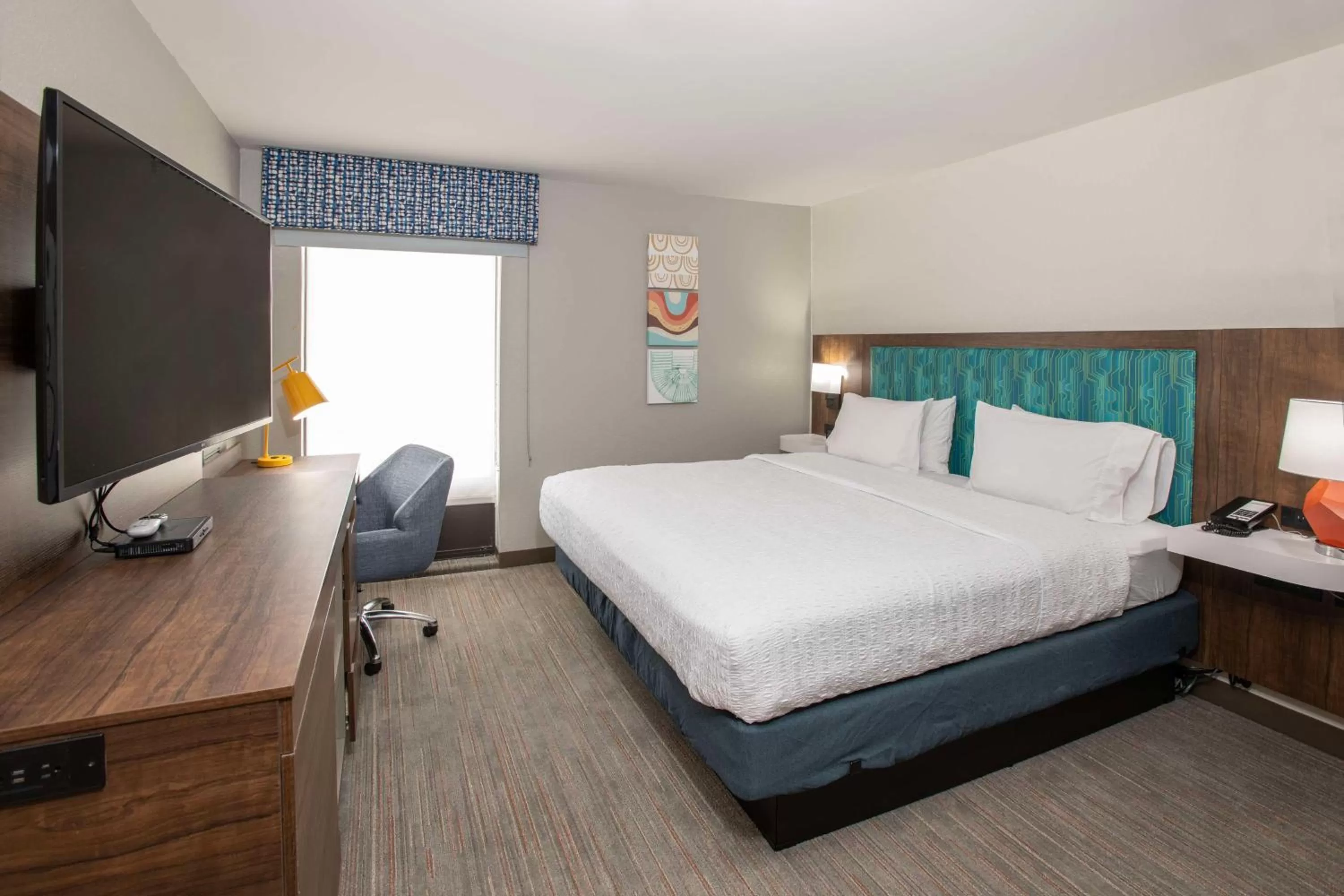 Bed in Hampton Inn Dry Ridge