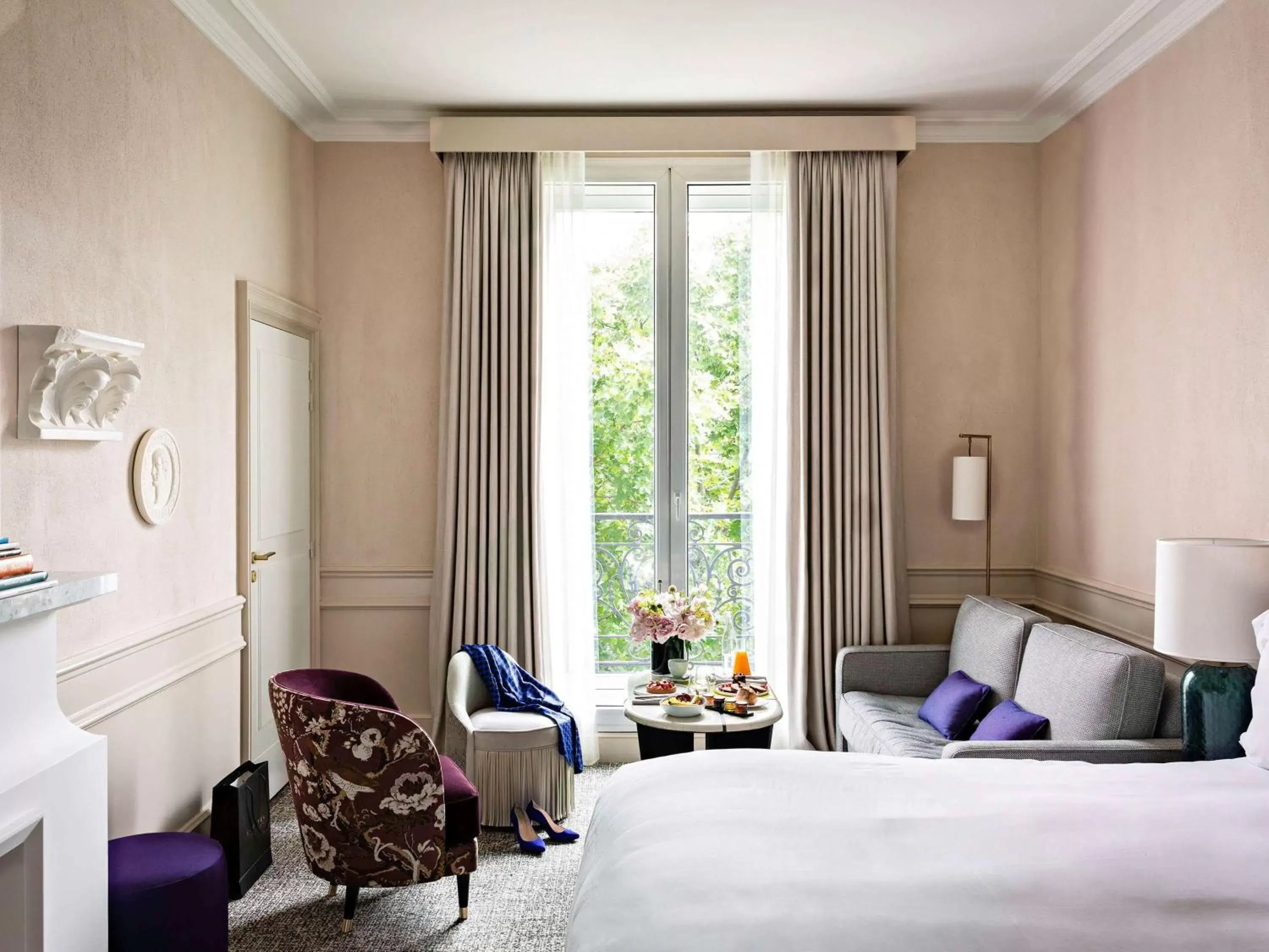 Bedroom, Bed in Sofitel Le Scribe Paris Opera