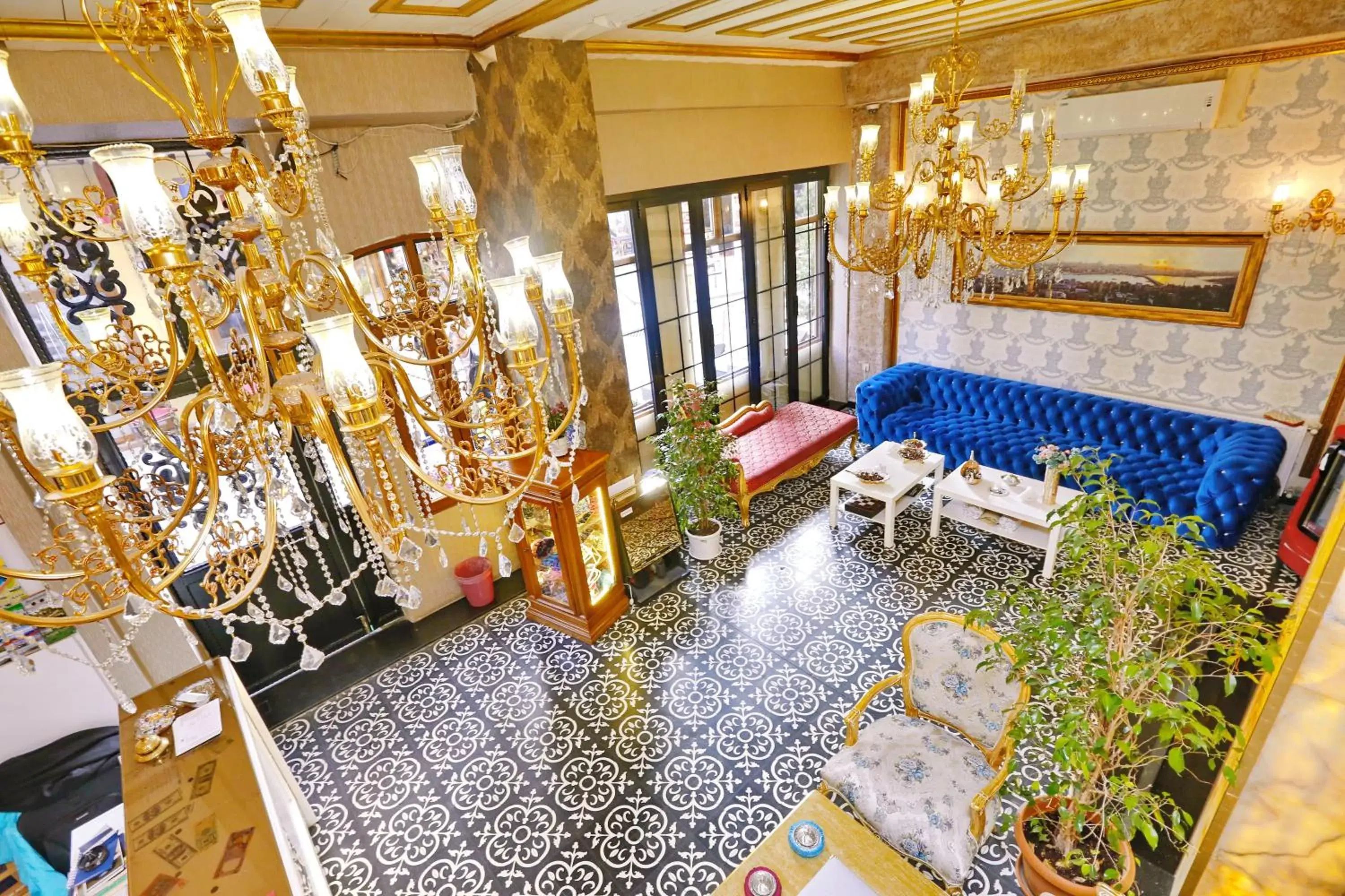 Lobby or reception, Lounge/Bar in Diamond Royal Hotel