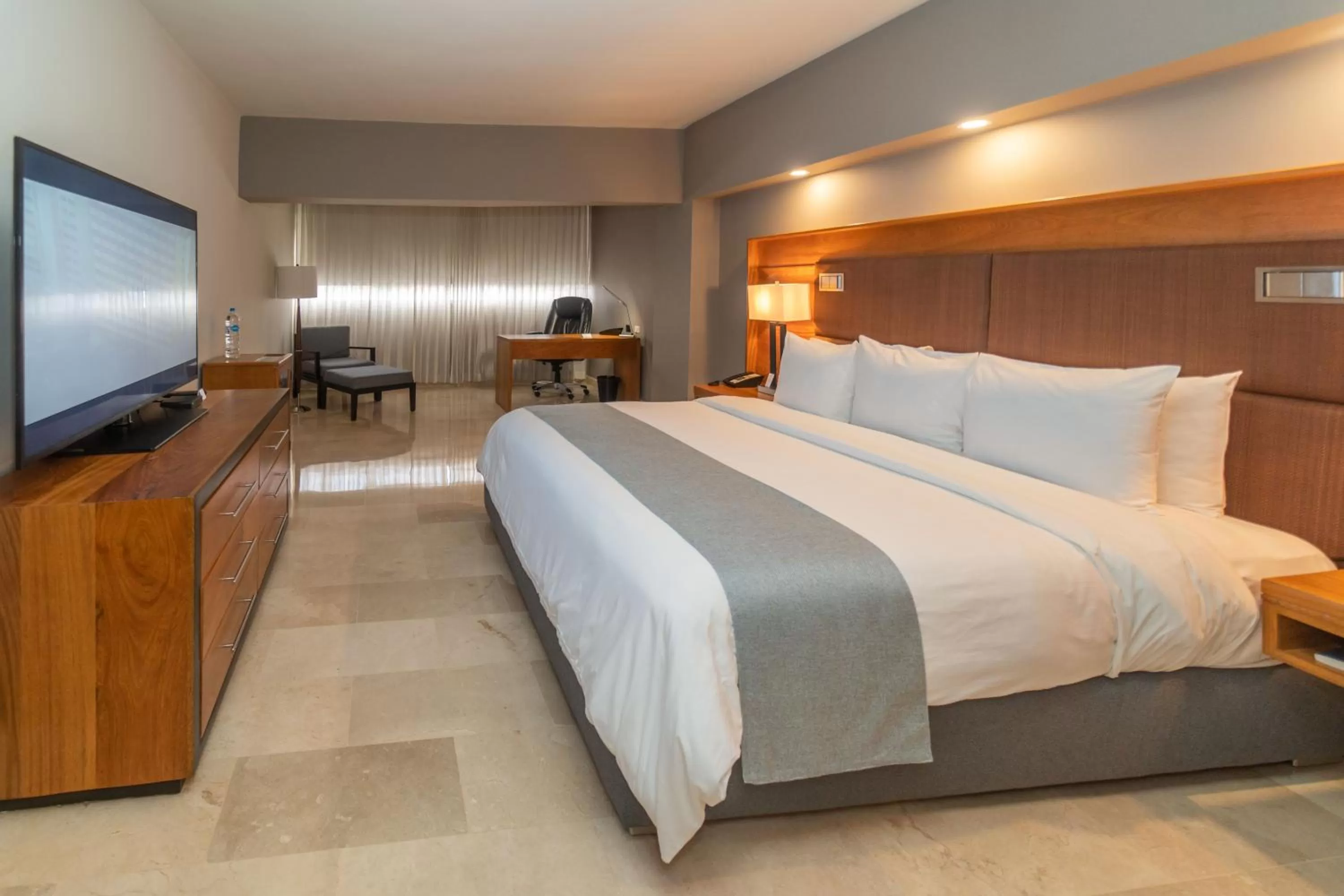 Bed in Radisson Hotel Santo Domingo