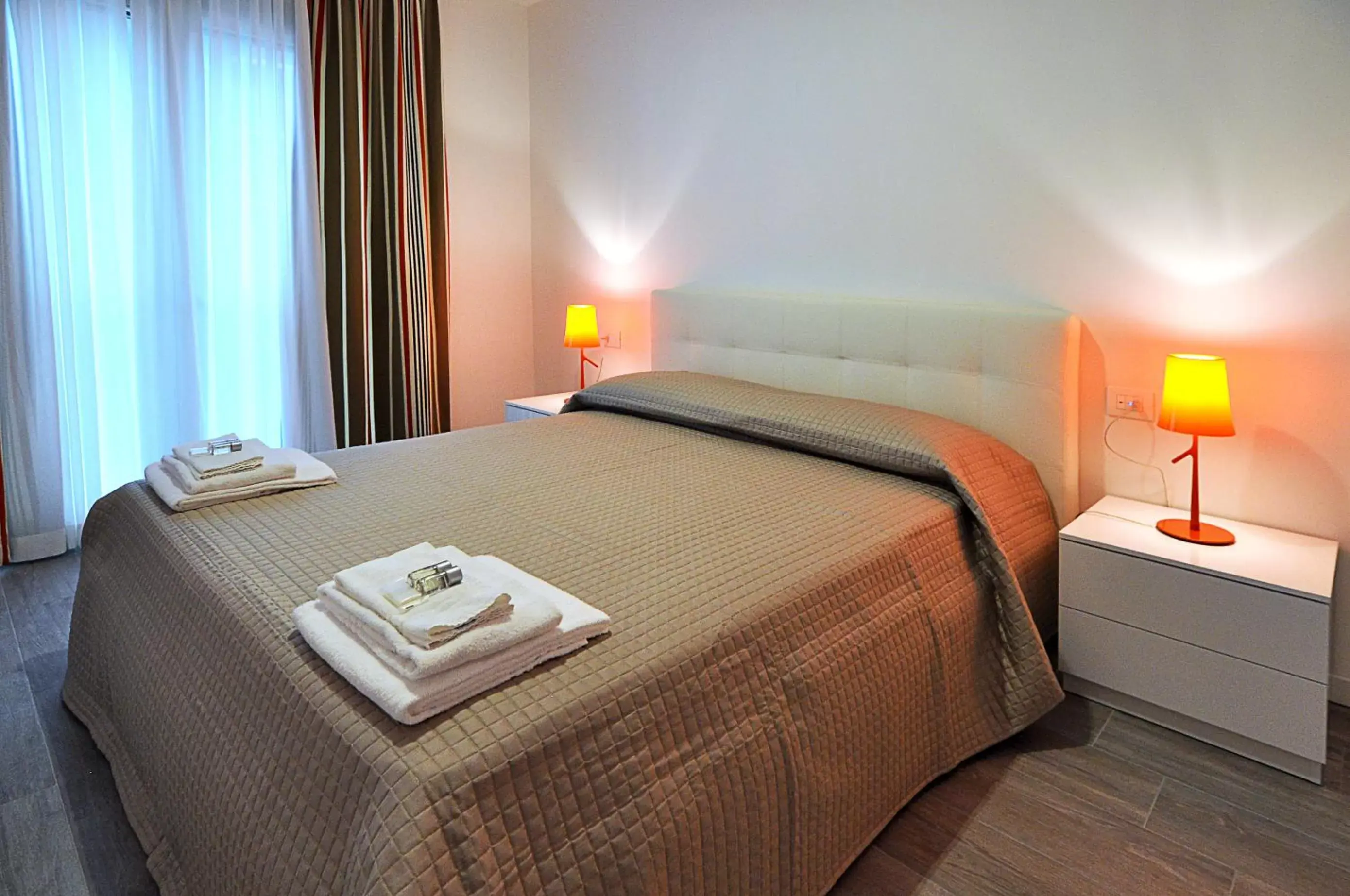 Bedroom, Bed in BB Hotels Aparthotel Arcimboldi
