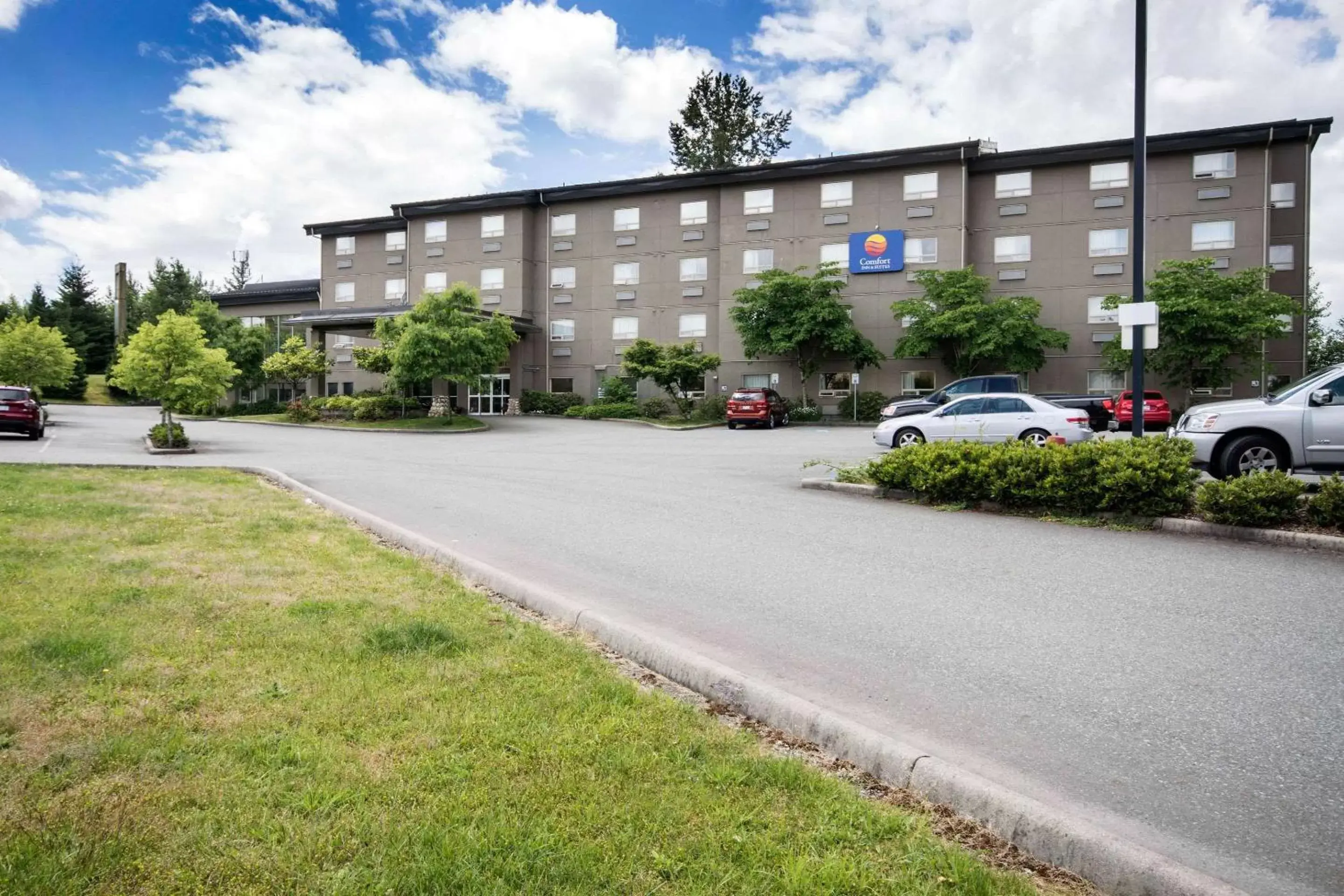 Property Building in Comfort Inn & Suites Langley