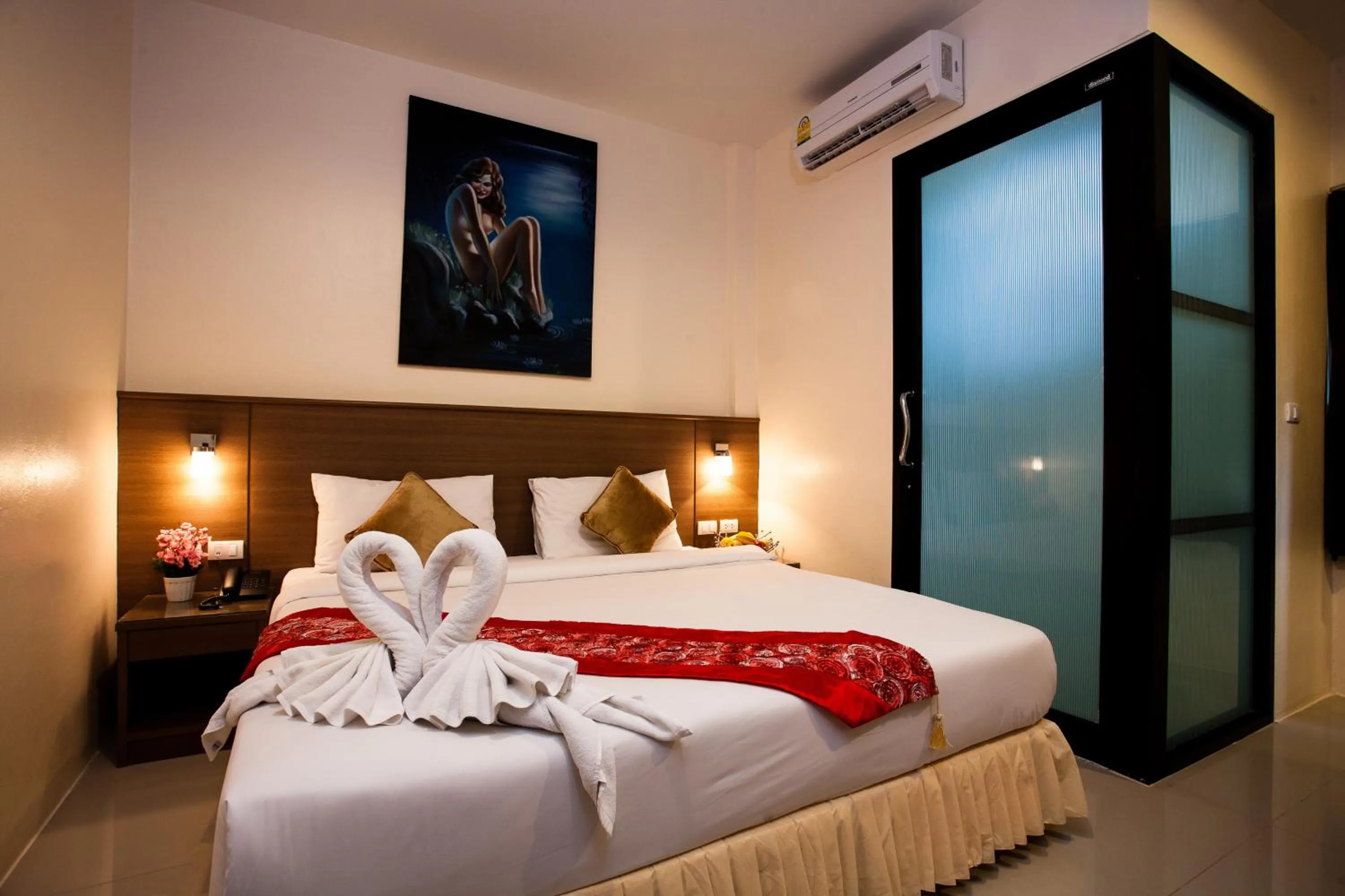 Bed in The Wave Hotel Patong SHA