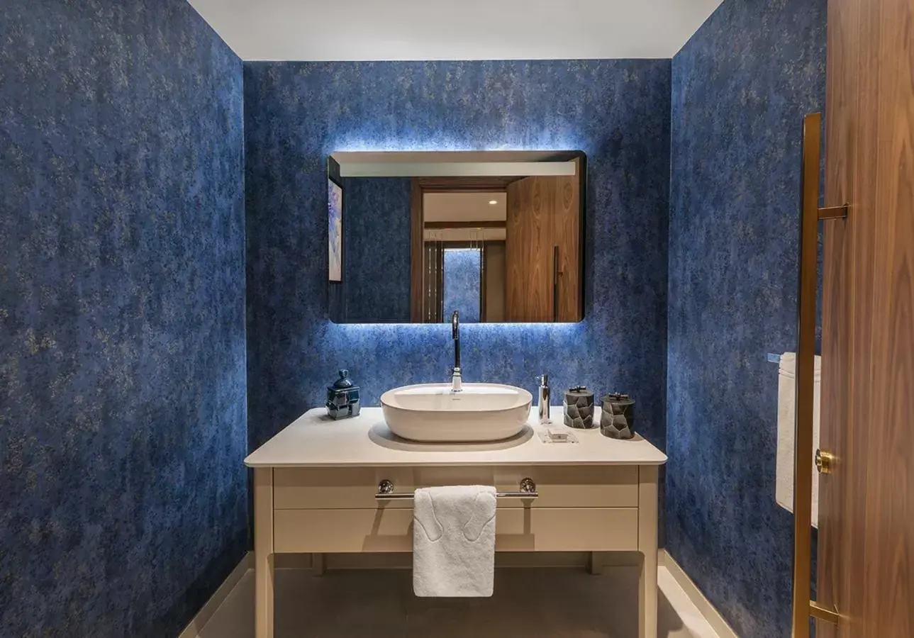 Bathroom in Elite World Grand Istanbul Küçükyalı