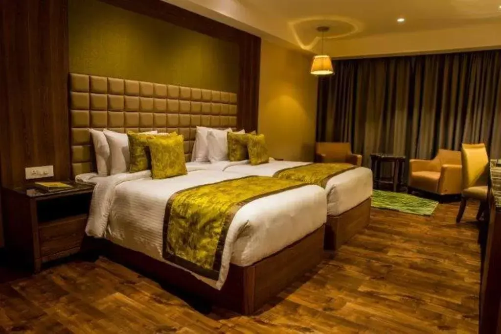 Bedroom, Bed in Lemon Tree Hotel Siliguri