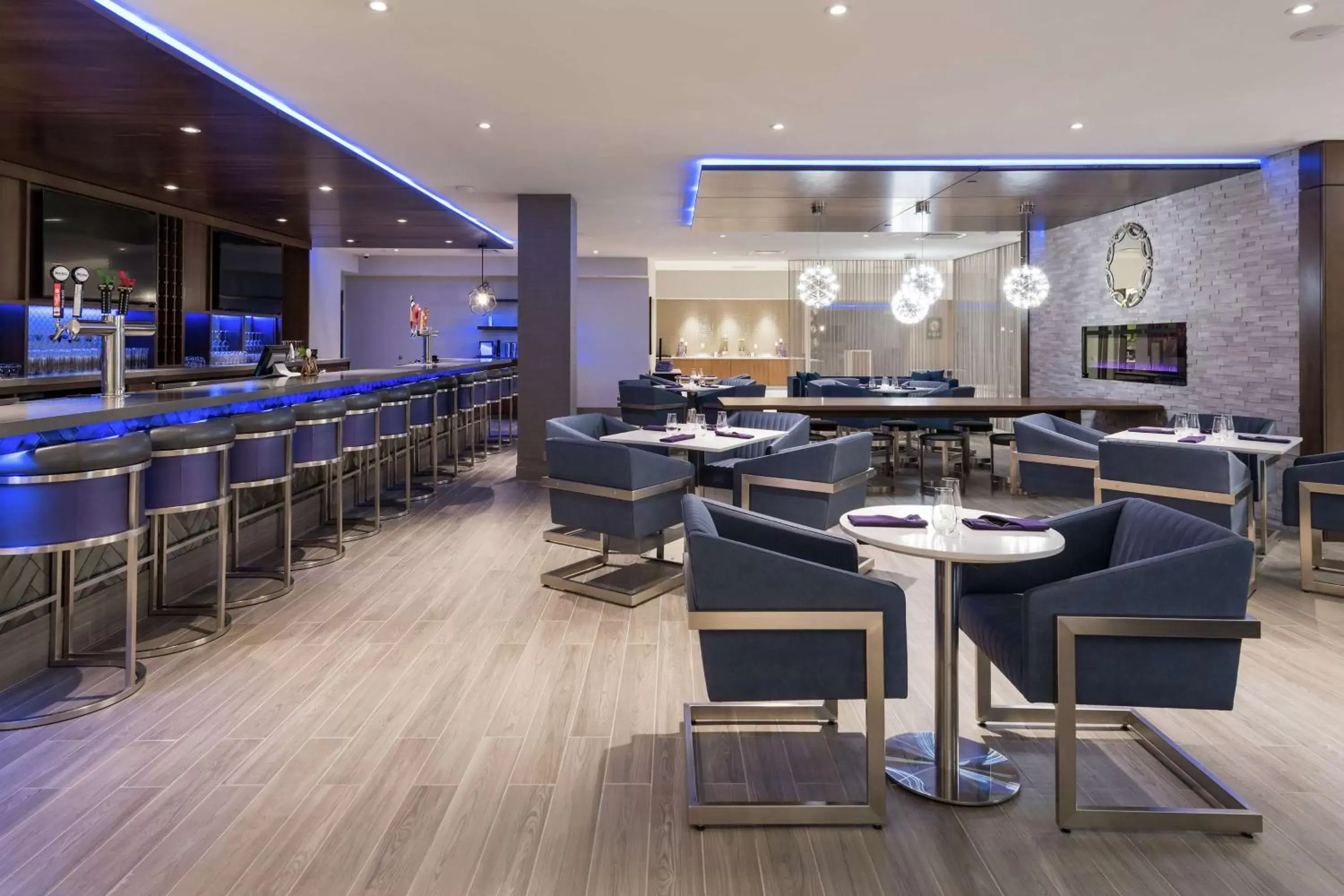 Lounge or bar, Restaurant/Places to Eat in Hilton Garden Inn Ottawa Downtown