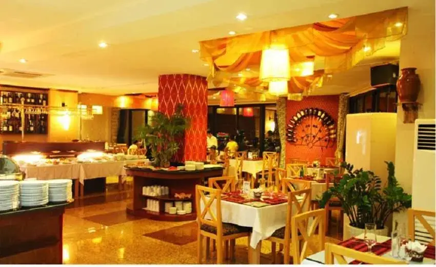 Restaurant/Places to Eat in Sunset Westlake Hanoi Hotel