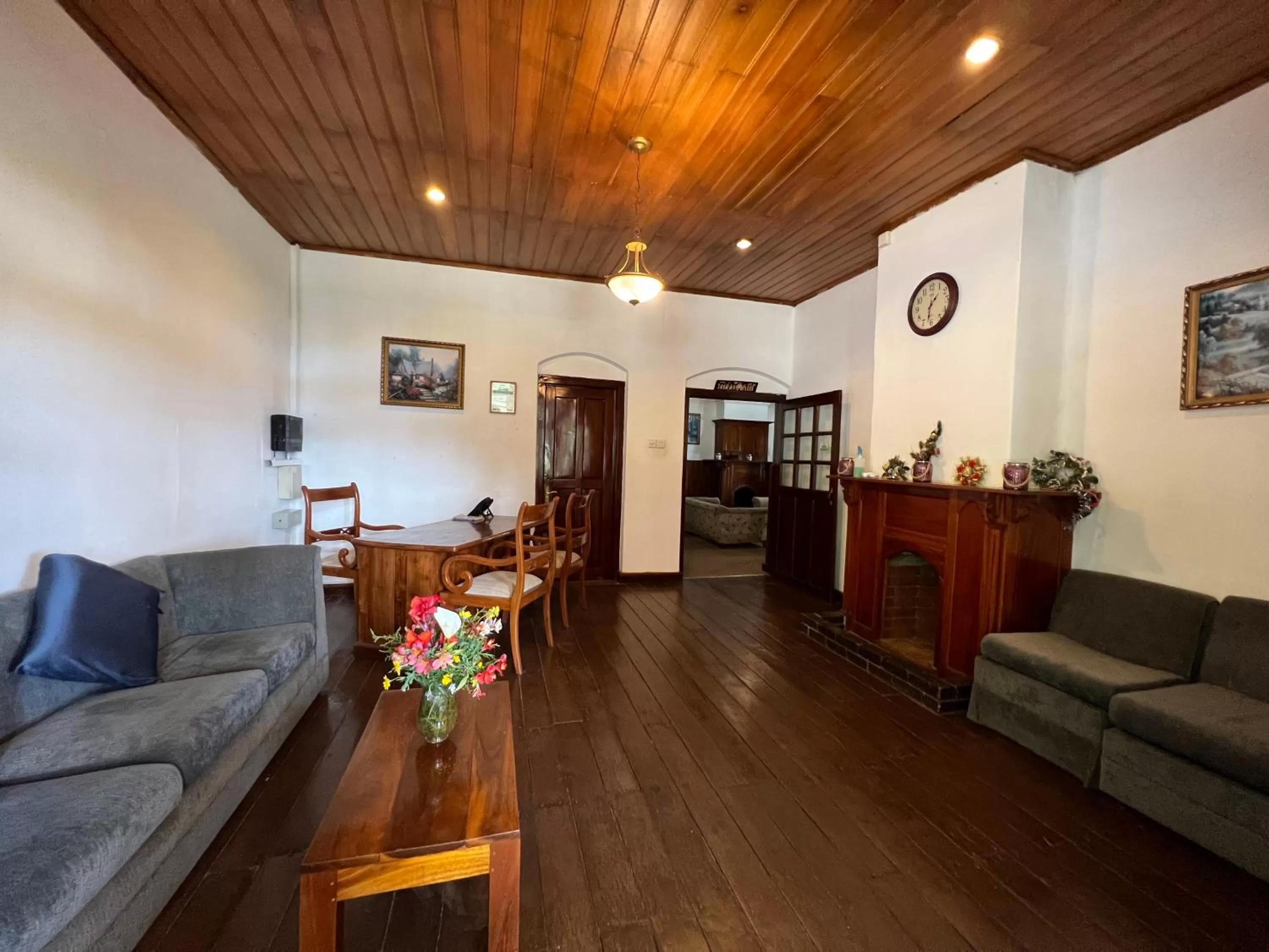 Lobby or reception in Tea Bush Hotel