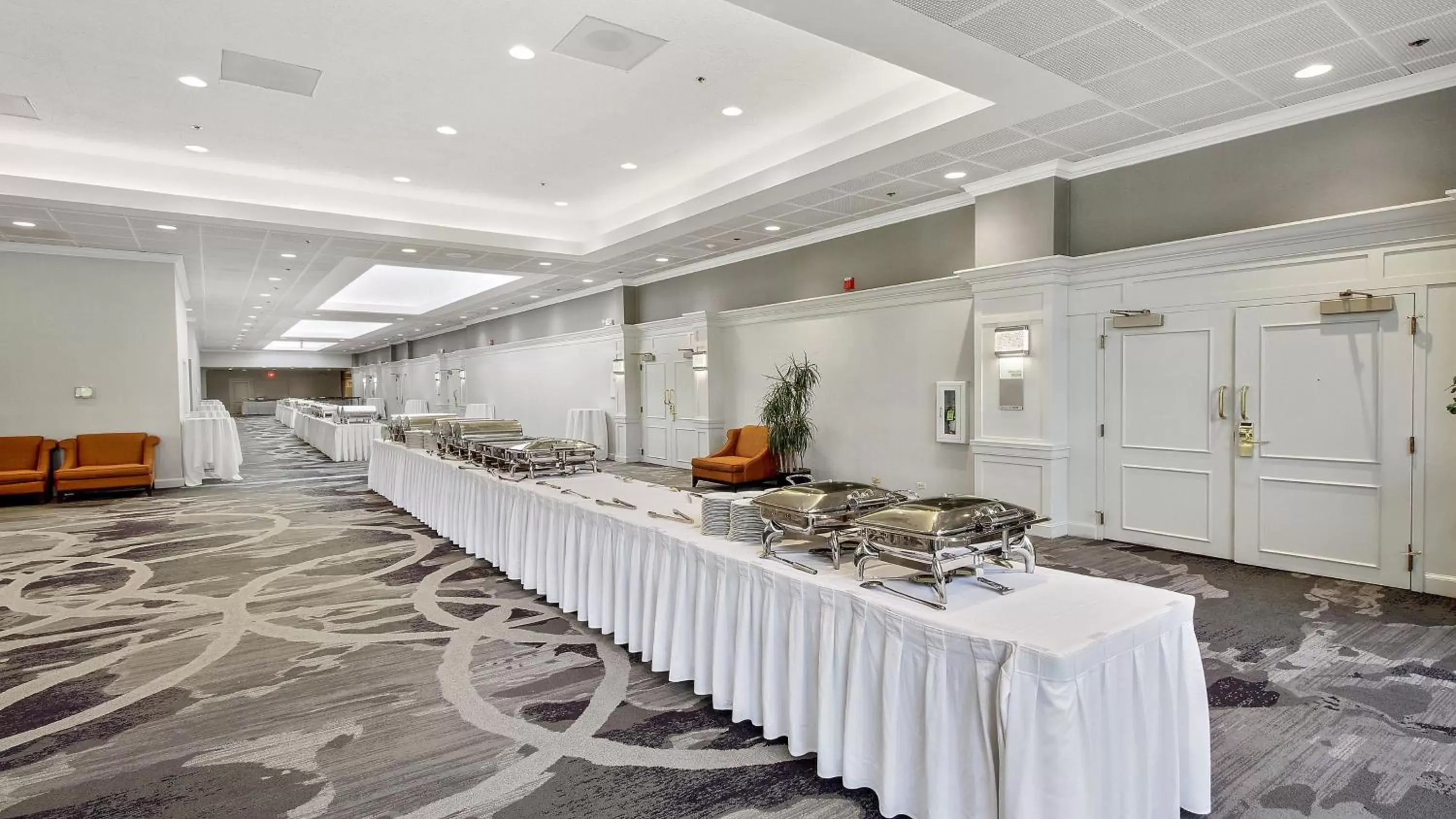 Meeting/conference room, Banquet Facilities in Holiday Inn Chicago Nw Crystal Lk Conv Ctr, an IHG Hotel