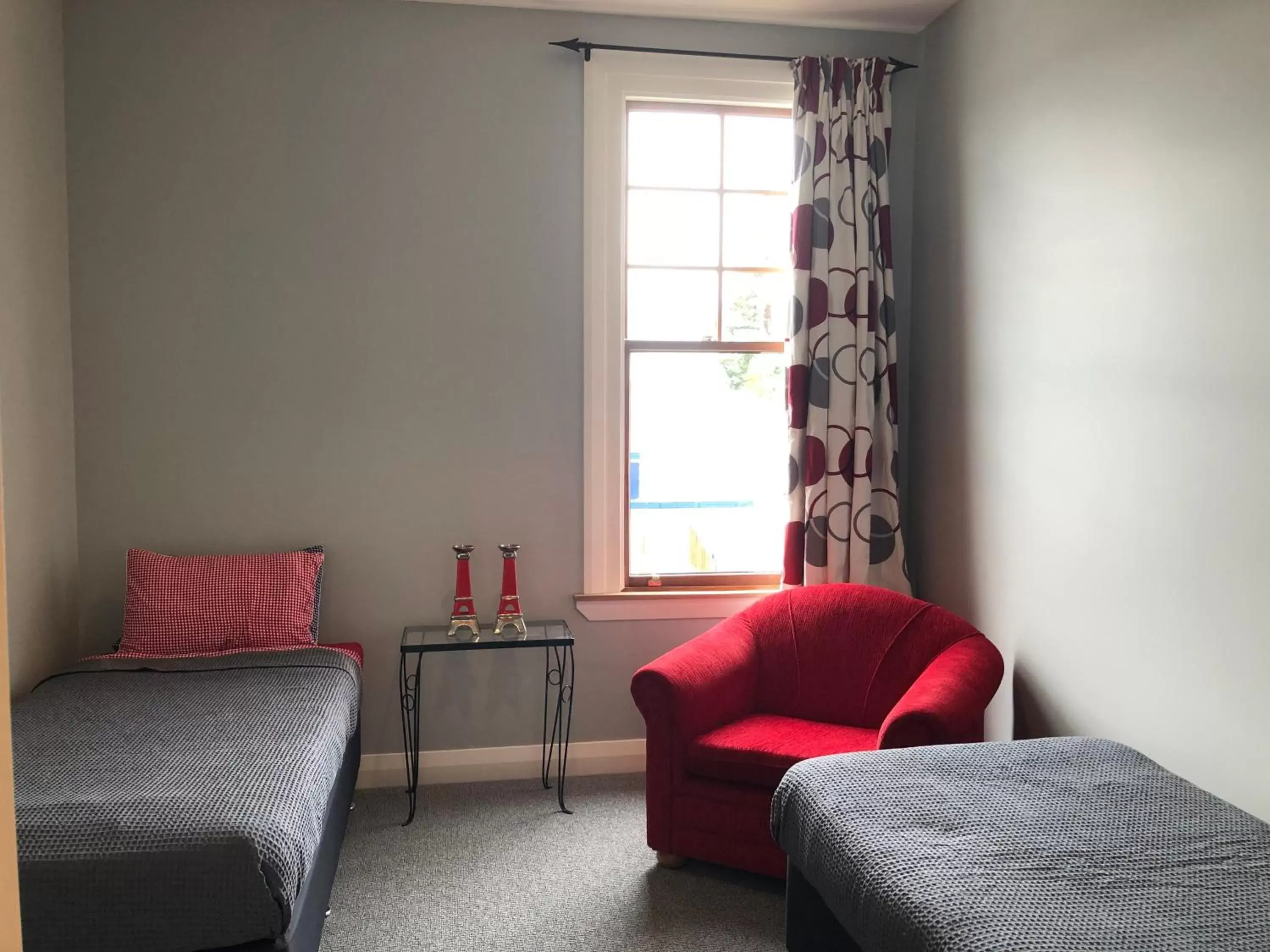 Bedroom, Seating Area in The Brown Pub