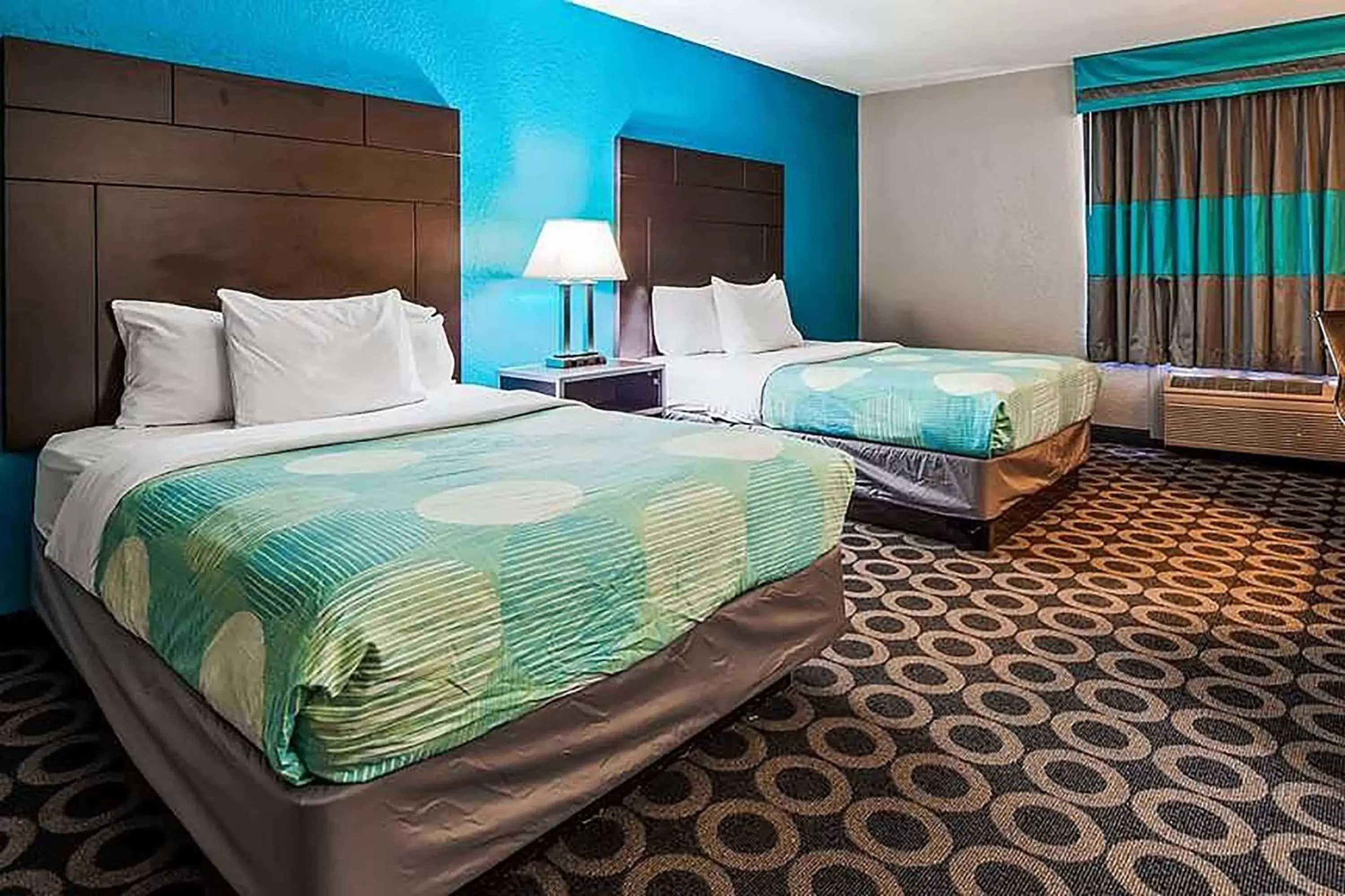 Photo of the whole room, Bed in Travelodge by Wyndham San Antonio Downtown Northeast