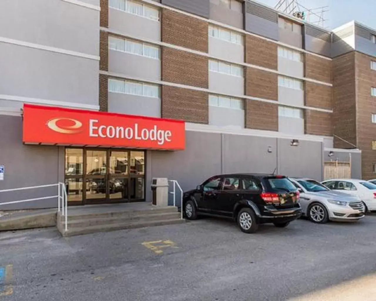 Property Building in Econolodge Smiths Falls