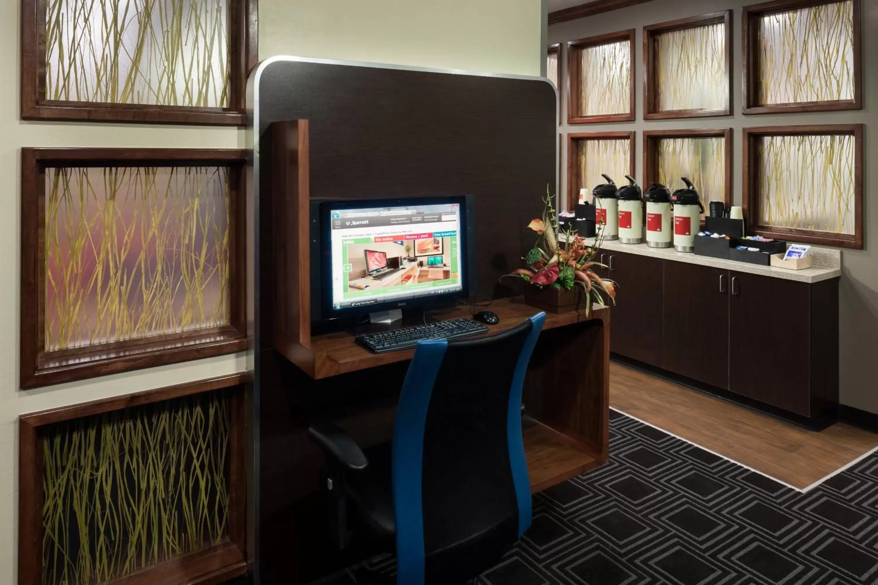 Business facilities, TV/Entertainment Center in TownePlace Suites by Marriott Little Rock West