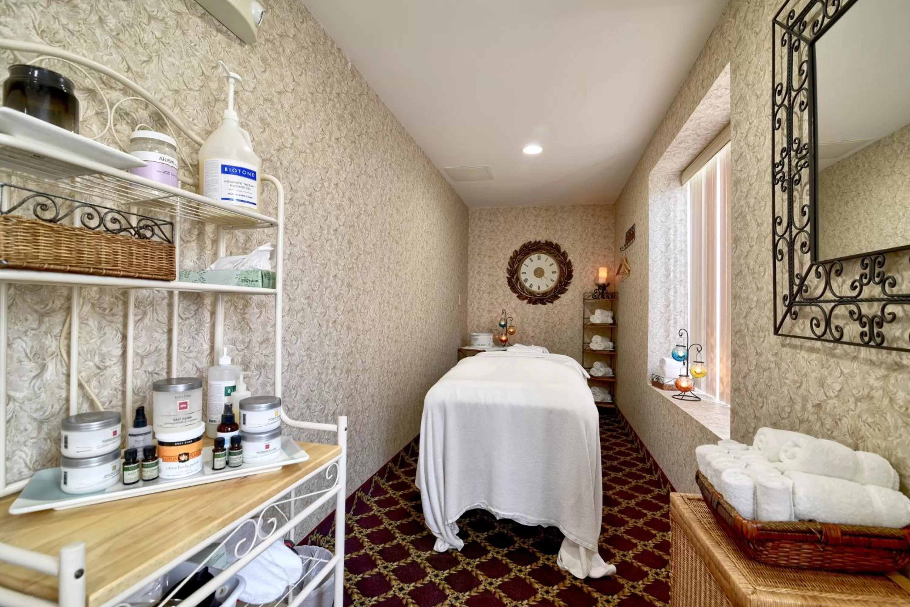 Spa and wellness centre/facilities, Bed in Roosevelt Inn & Suites Saratoga Springs