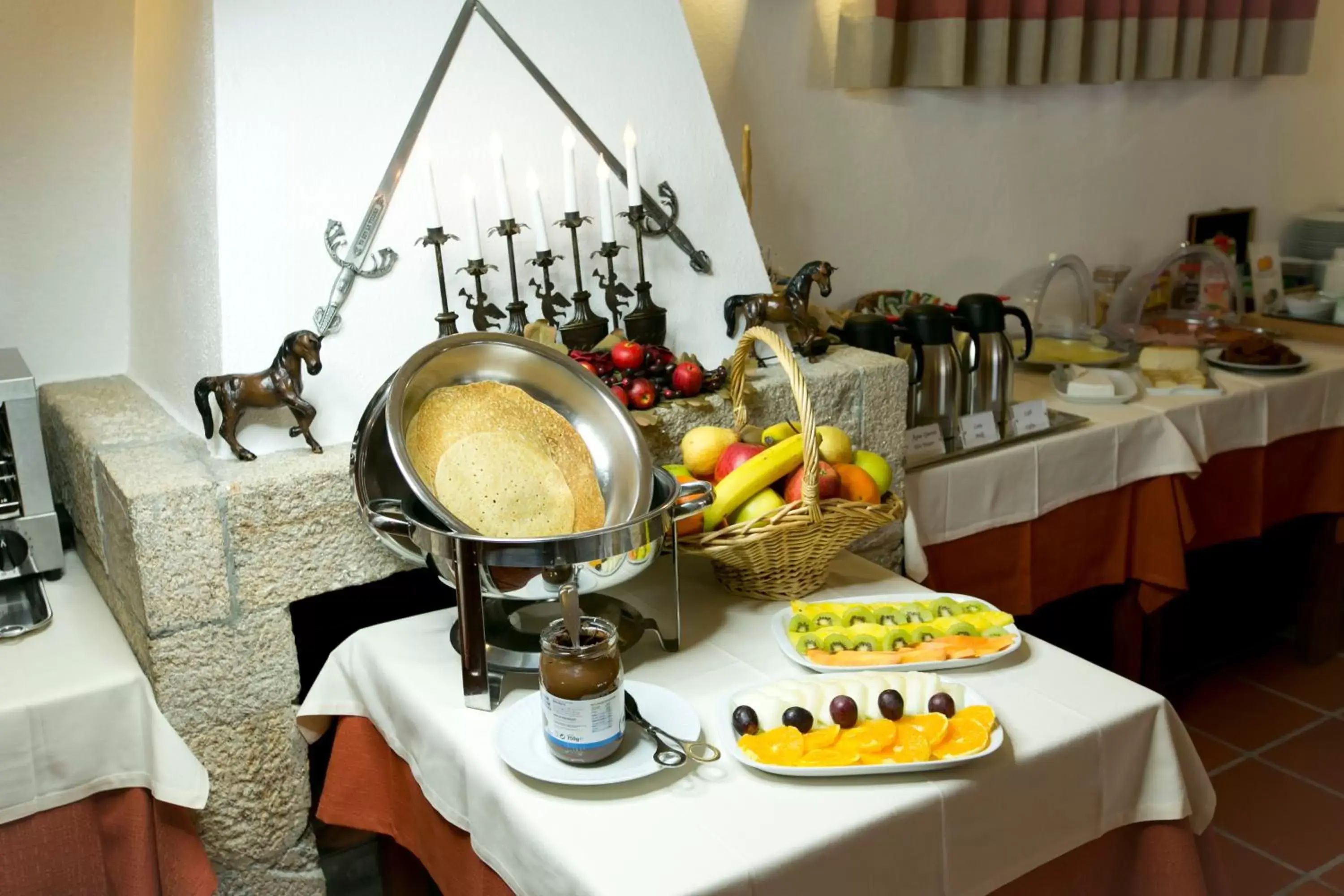 Buffet breakfast in El-Rei Dom Manuel Hotel