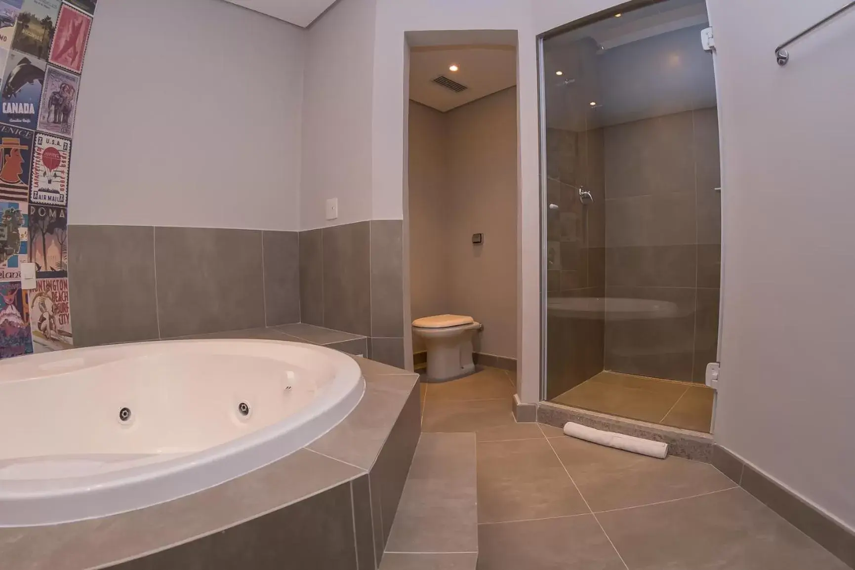Hot Tub, Bathroom in ibis Styles Sorocaba Santa Rosalia