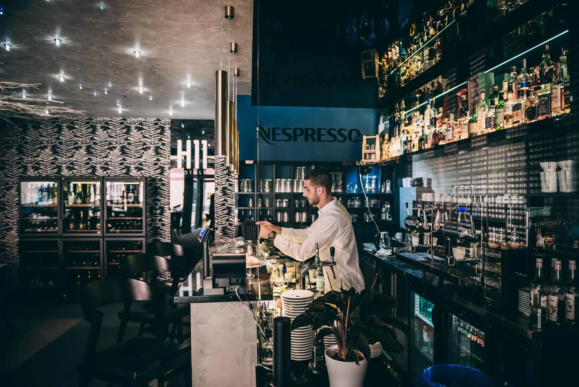 Lounge or bar in BOUTIQUE HOTEL11 with rooftop SPA