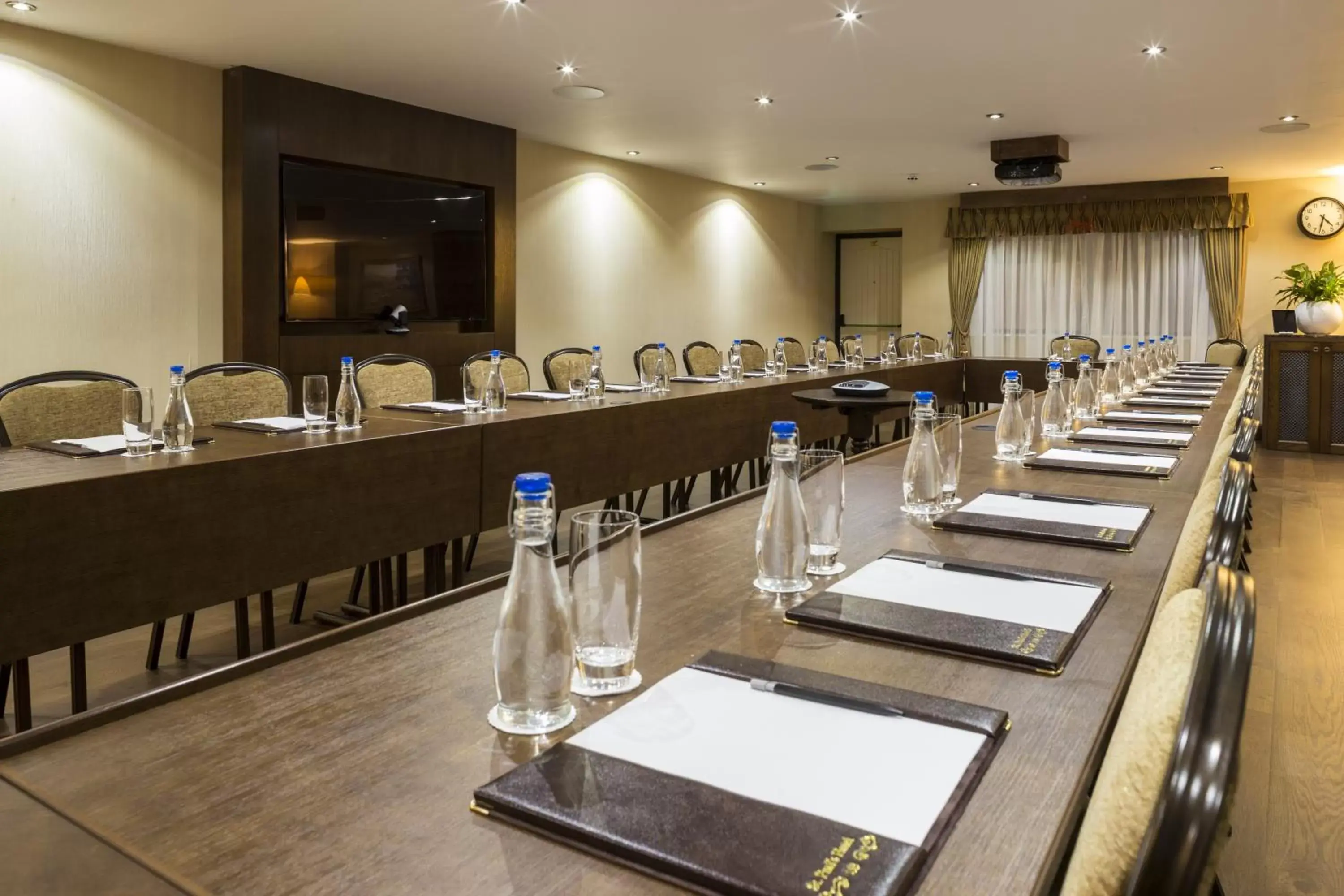 Business facilities in St Paul's Hotel