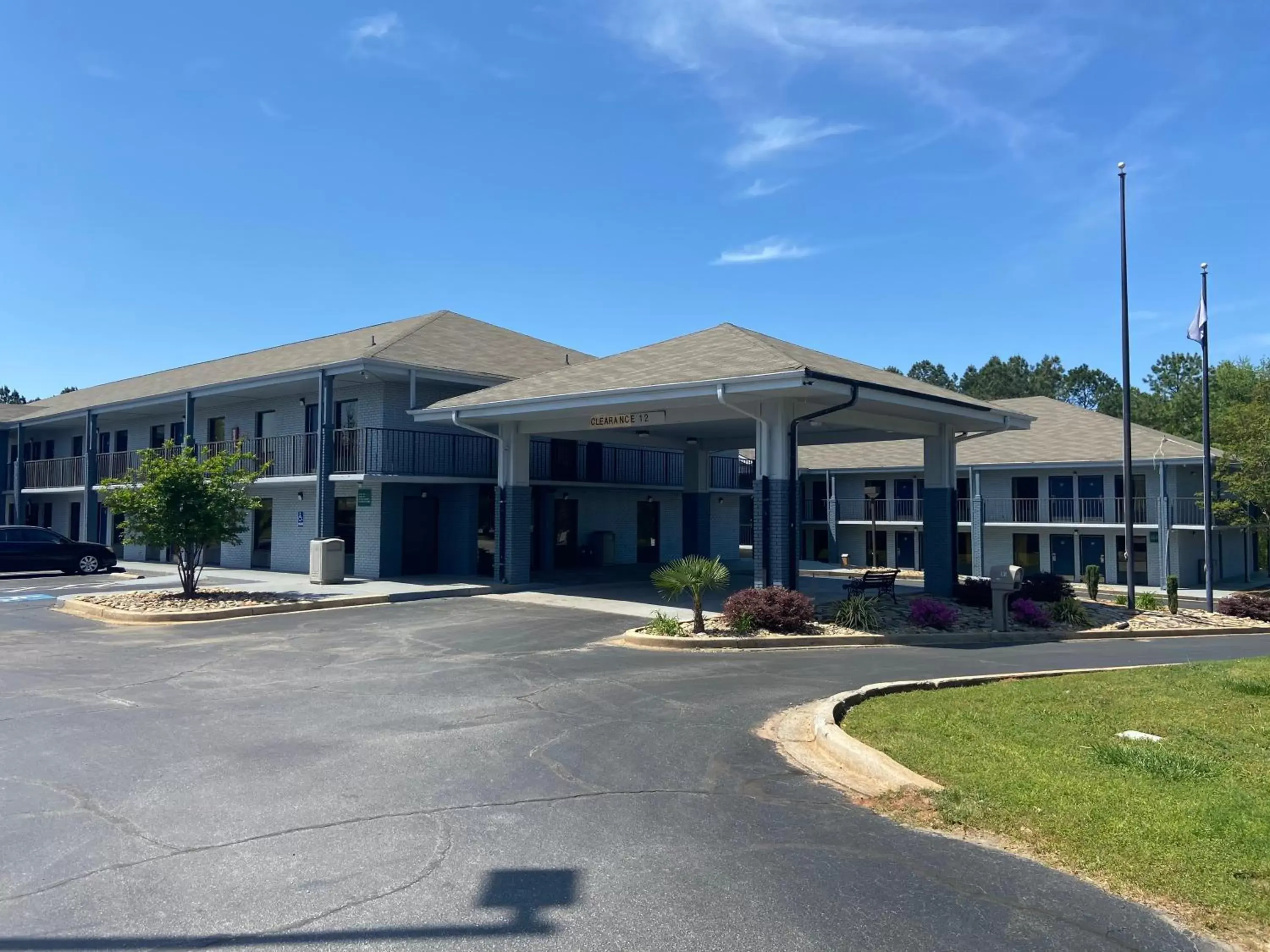 Property Building in Quality Inn Clinton - Laurens I-26