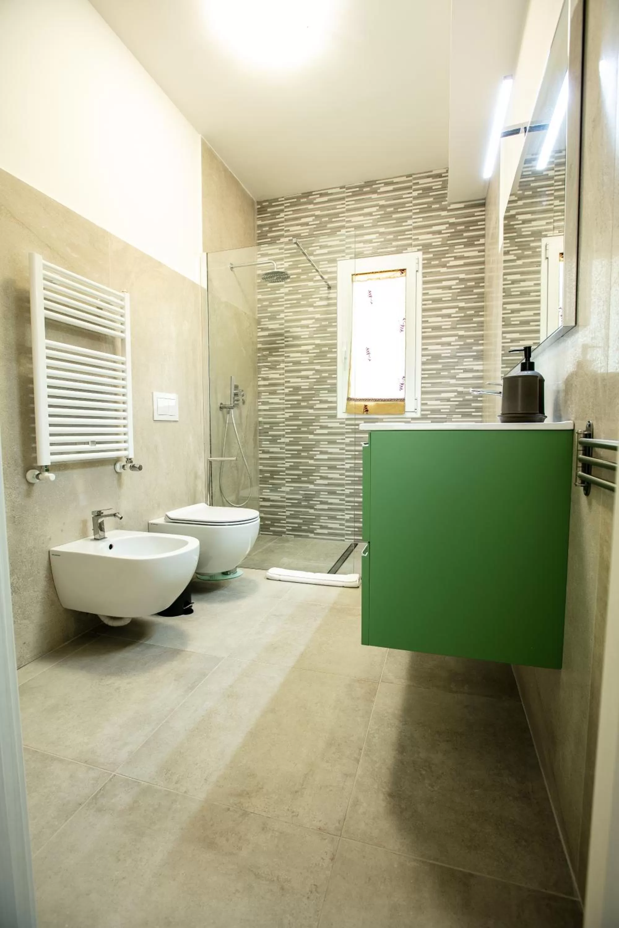 Shower, Bathroom in Etnamare Brucoli