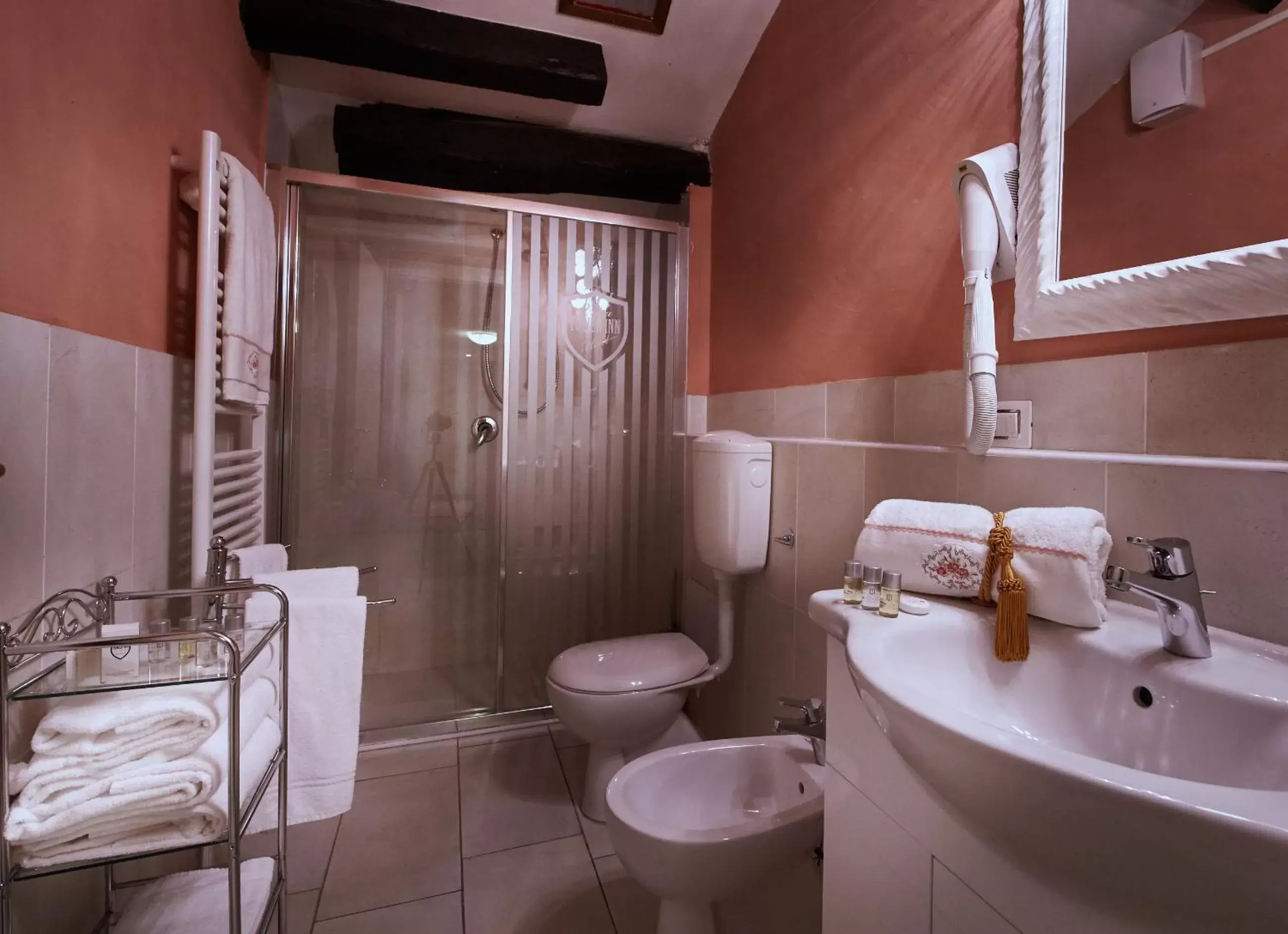 Bathroom in Villa Tower Inn