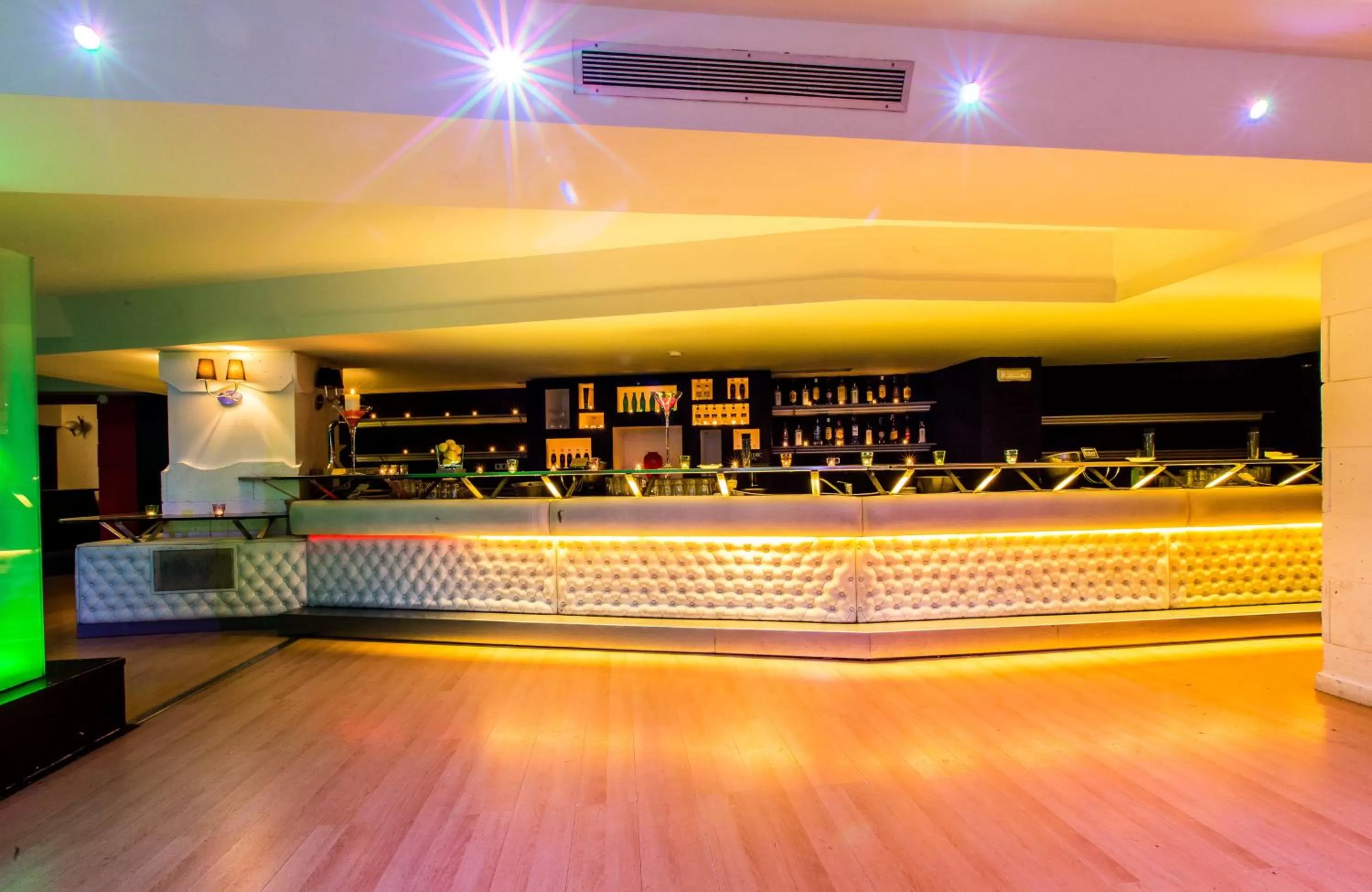 Banquet/Function facilities in Leonardo Hotel Granada