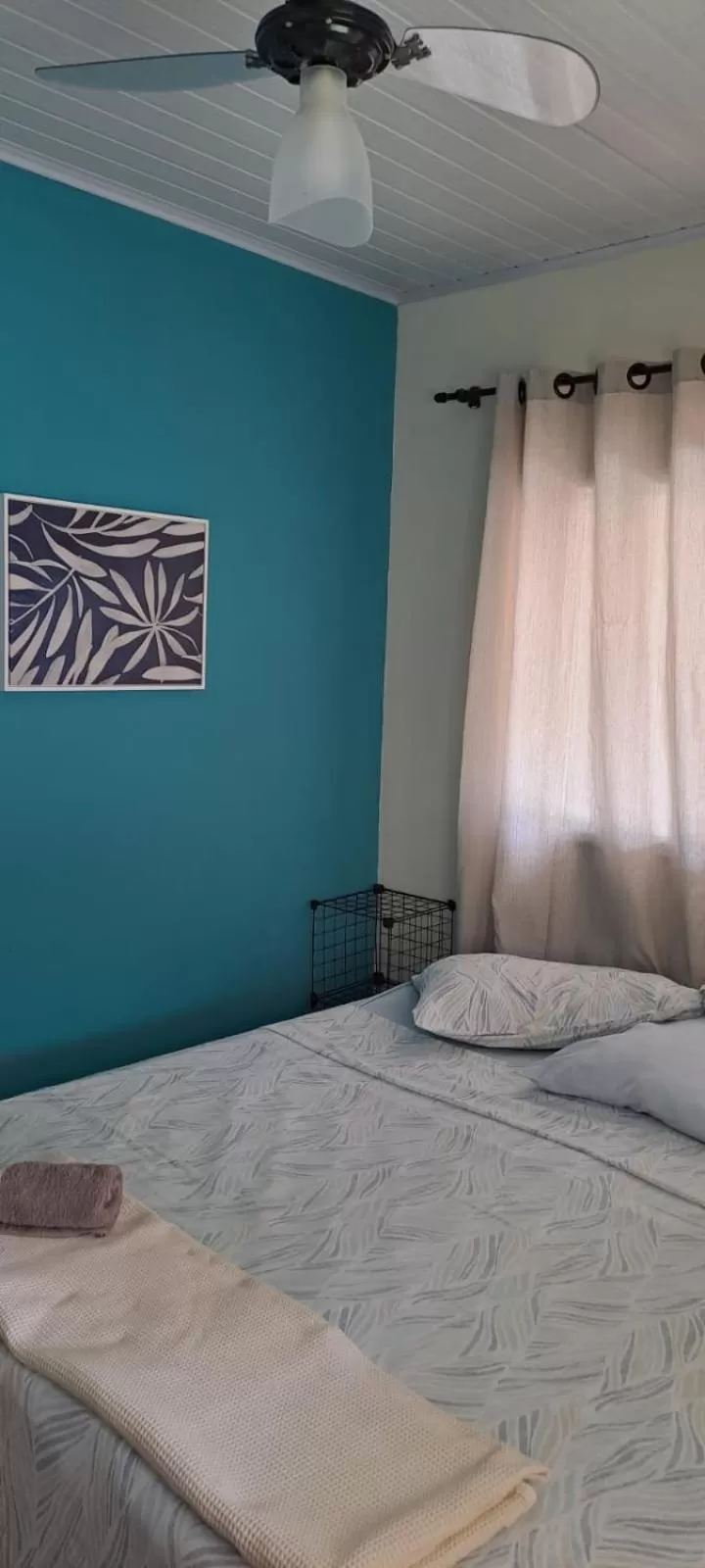 Photo of the whole room, Bed in A Casa Morro do Moreno