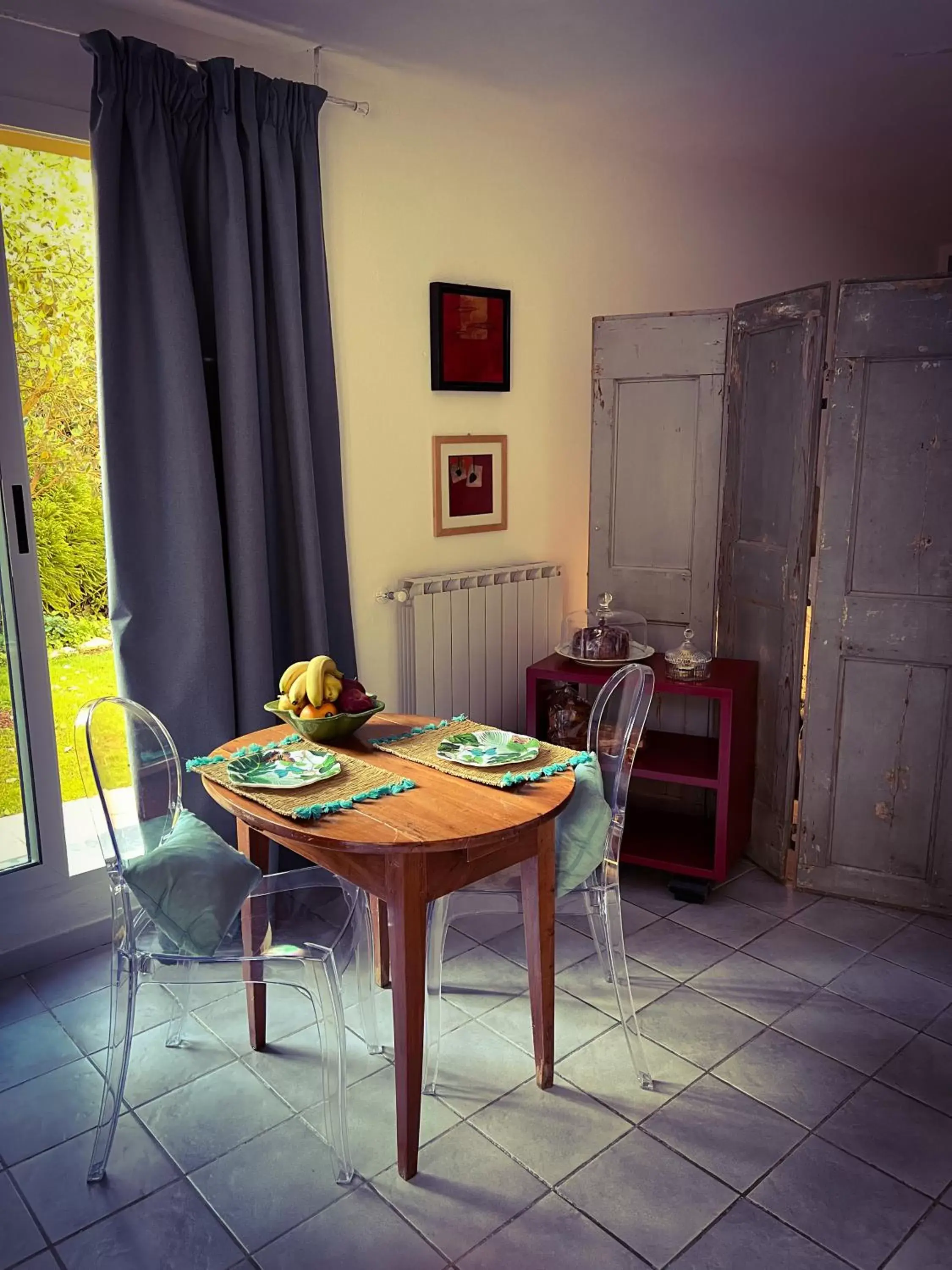 Breakfast, Dining Area in Le Pinette