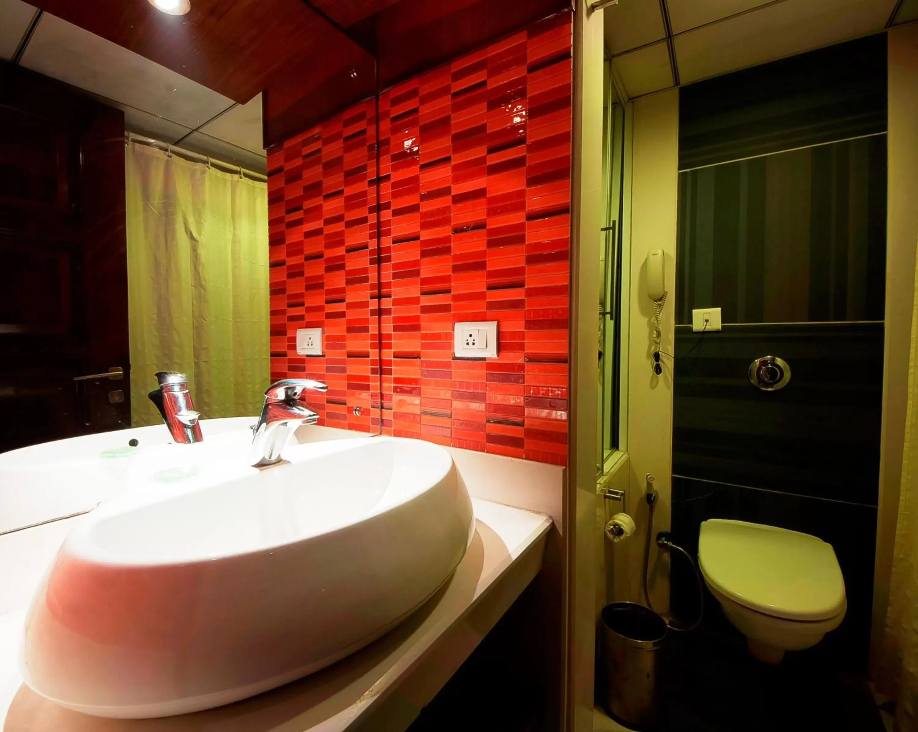 Bathroom in Hotel Aura