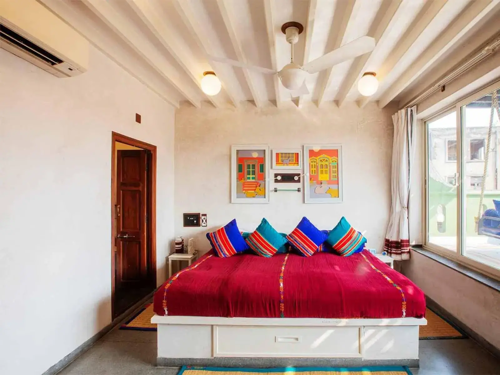 Bedroom, Seating Area in Mangaldas Ni Haveli II by The House of MG