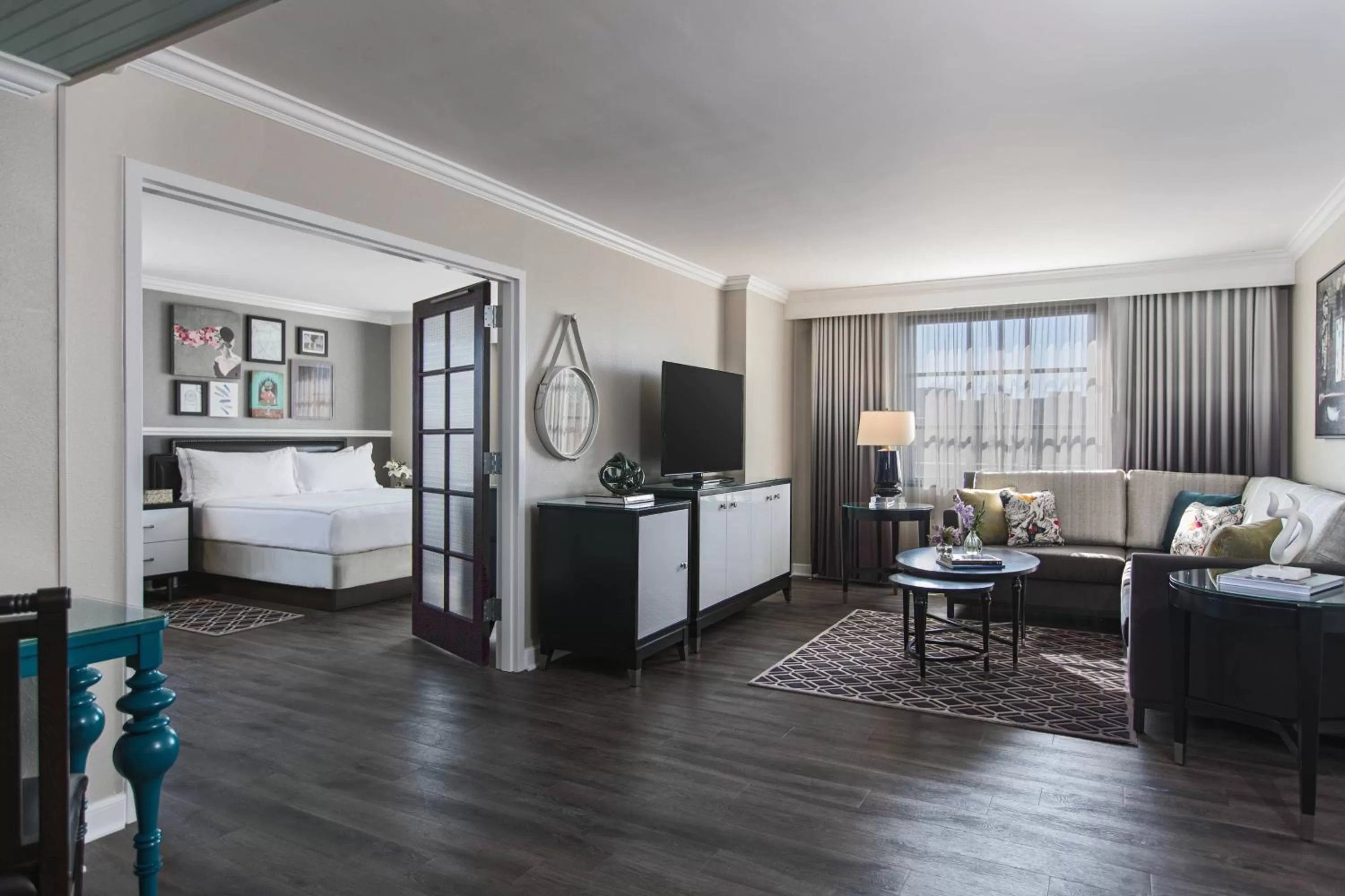 1 Bedroom 2 Room Suite, 1 Bedroom 2 room Suite, High floor in The Lindy Renaissance Charleston Hotel