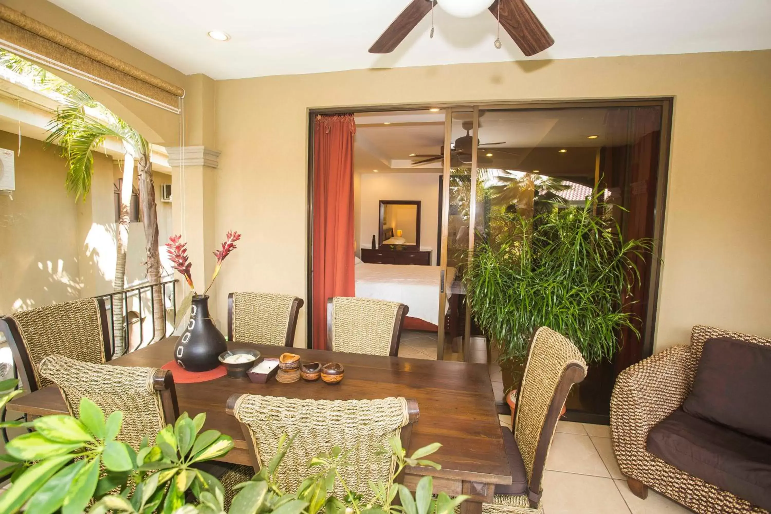 Balcony/Terrace, Lobby/Reception in Monte Carlo Luxury Condominiums