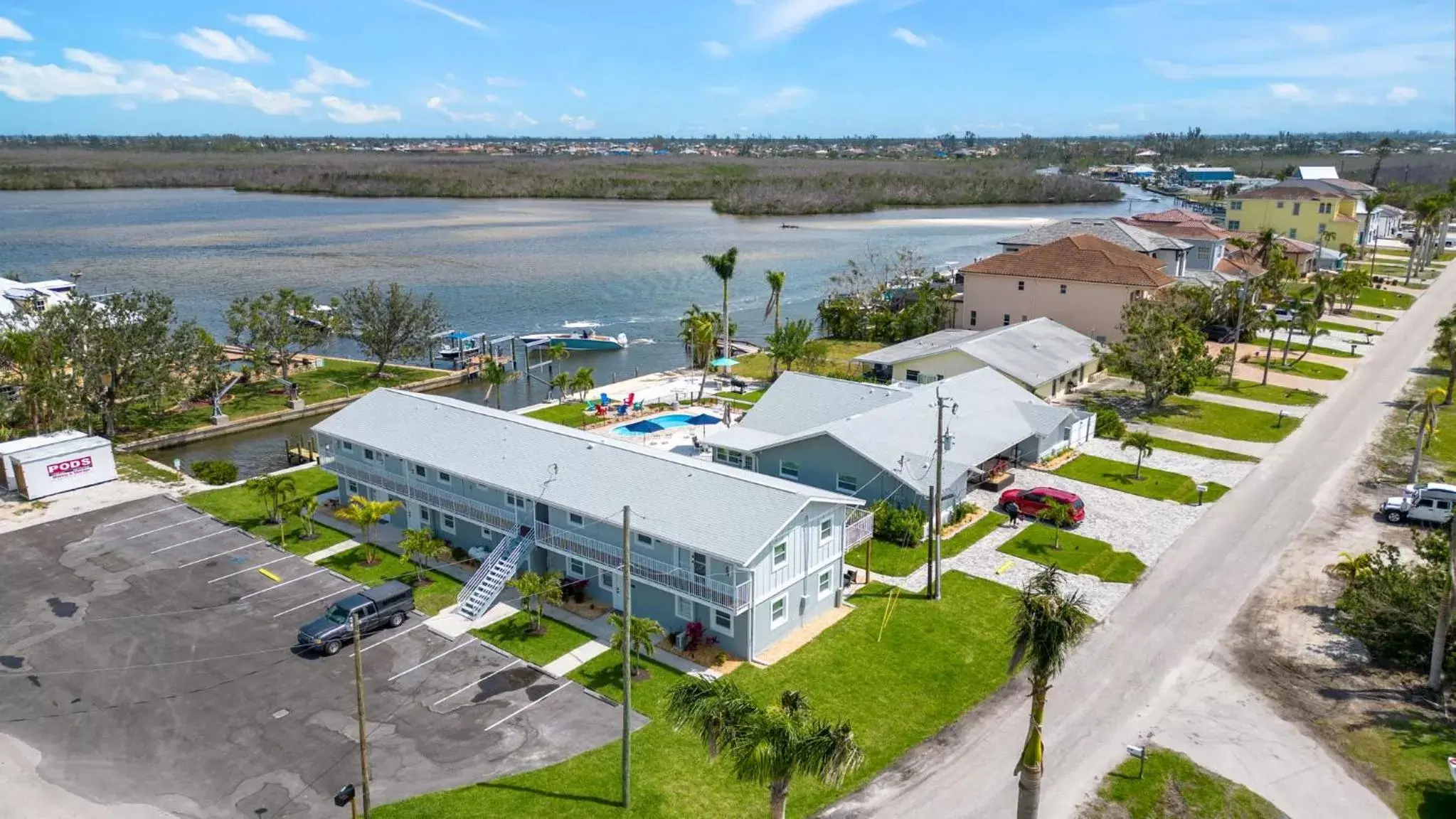 Property building in Matlacha on Shoreview Property building in Matlacha on Shoreview