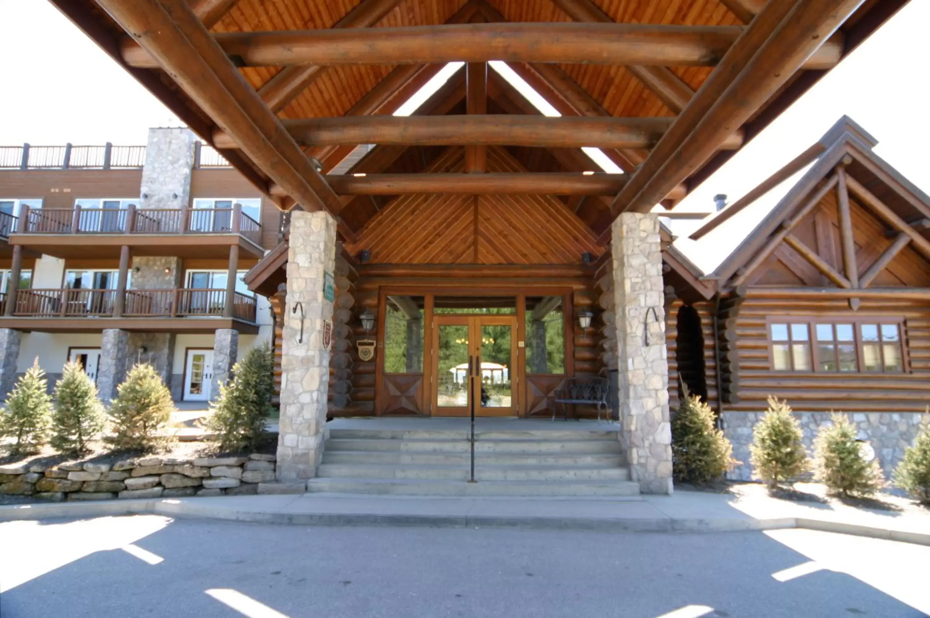 Facade/entrance in Le Grand Lodge Mont Tremblant