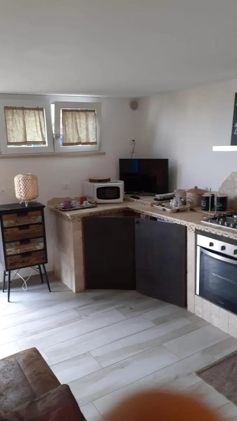 Kitchen/Kitchenette in The Incantation Guest House