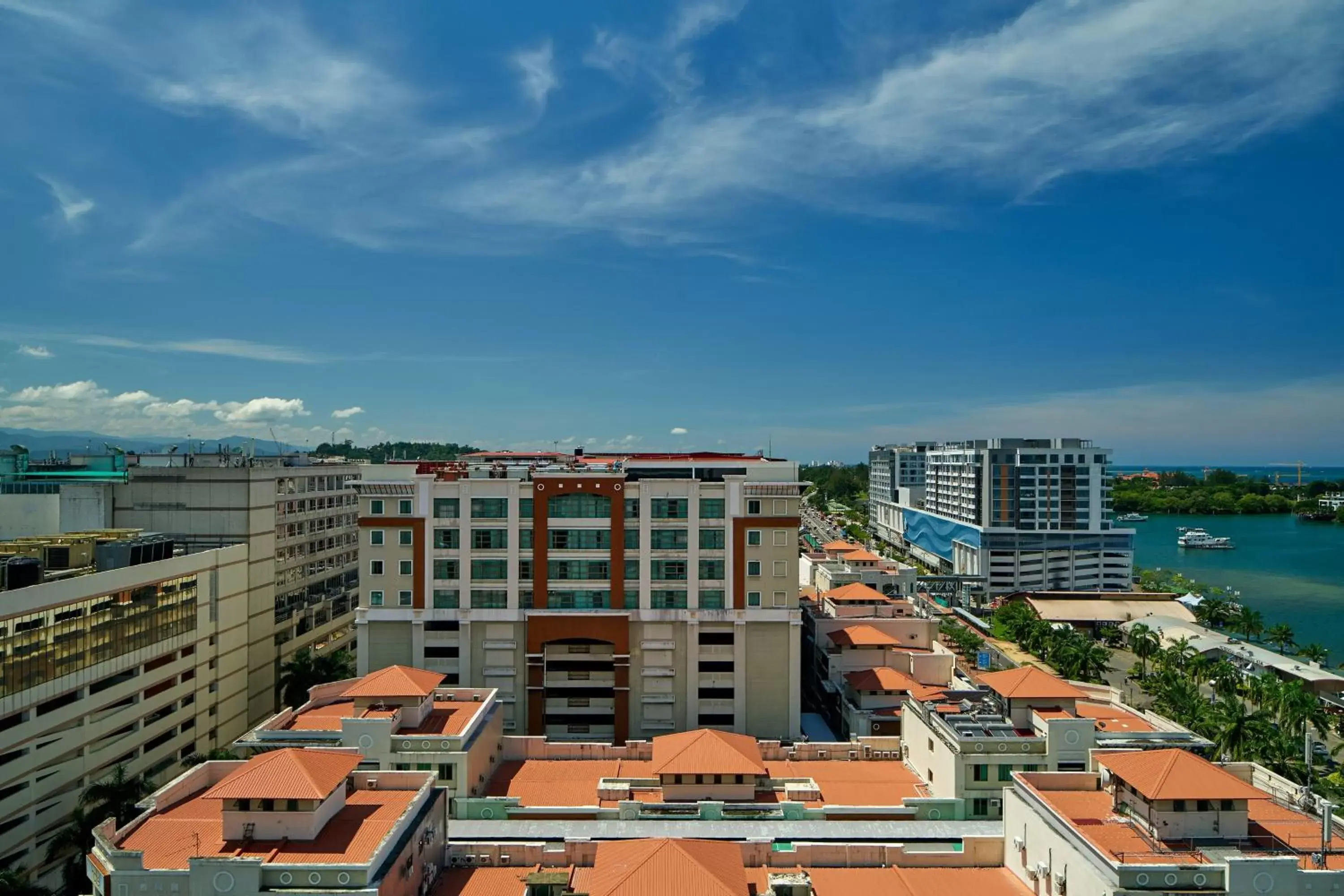 Photo of the whole room in Le Meridien Kota Kinabalu