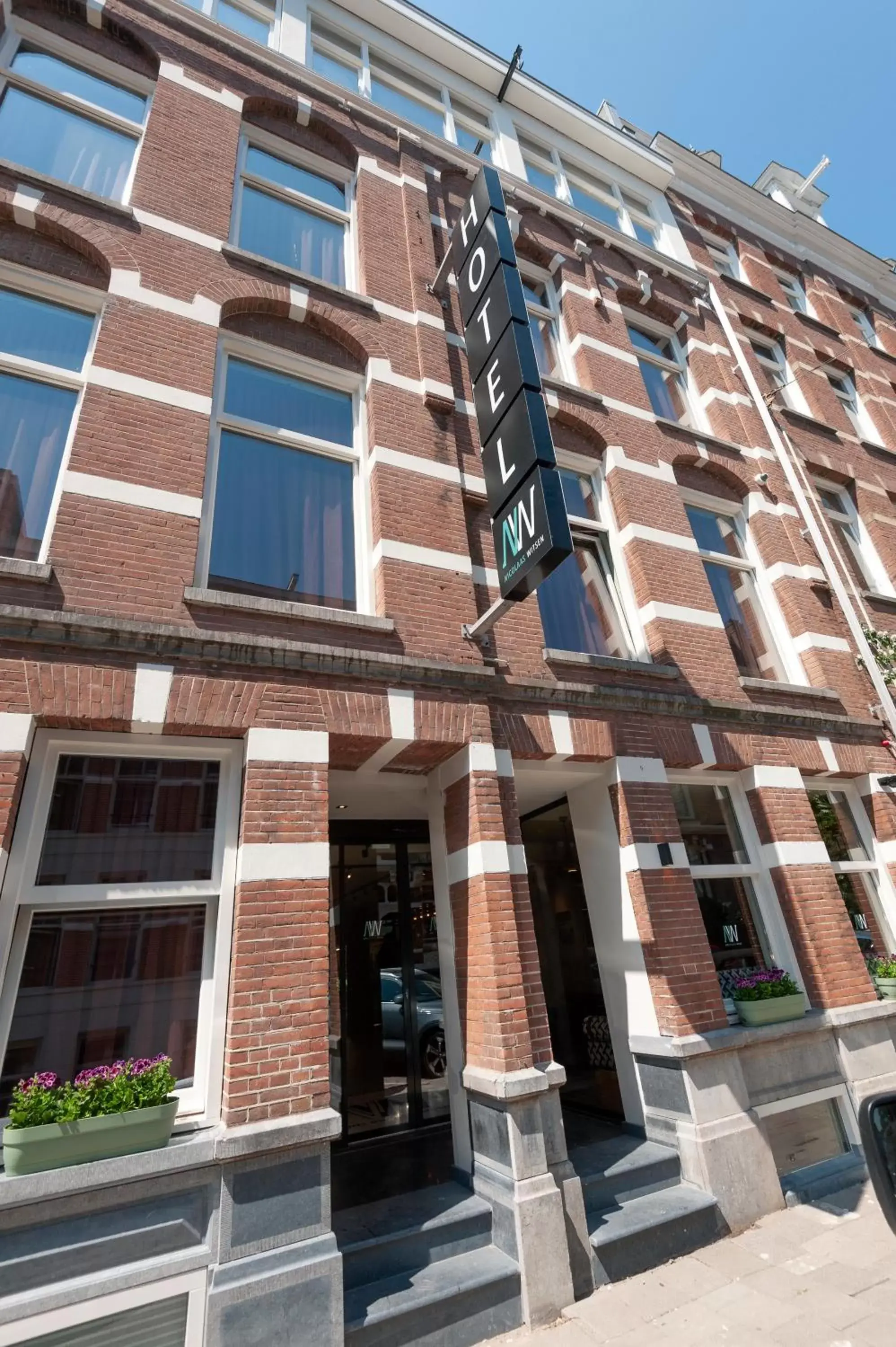 Facade/entrance, Property Building in Hotel Nicolaas Witsen
