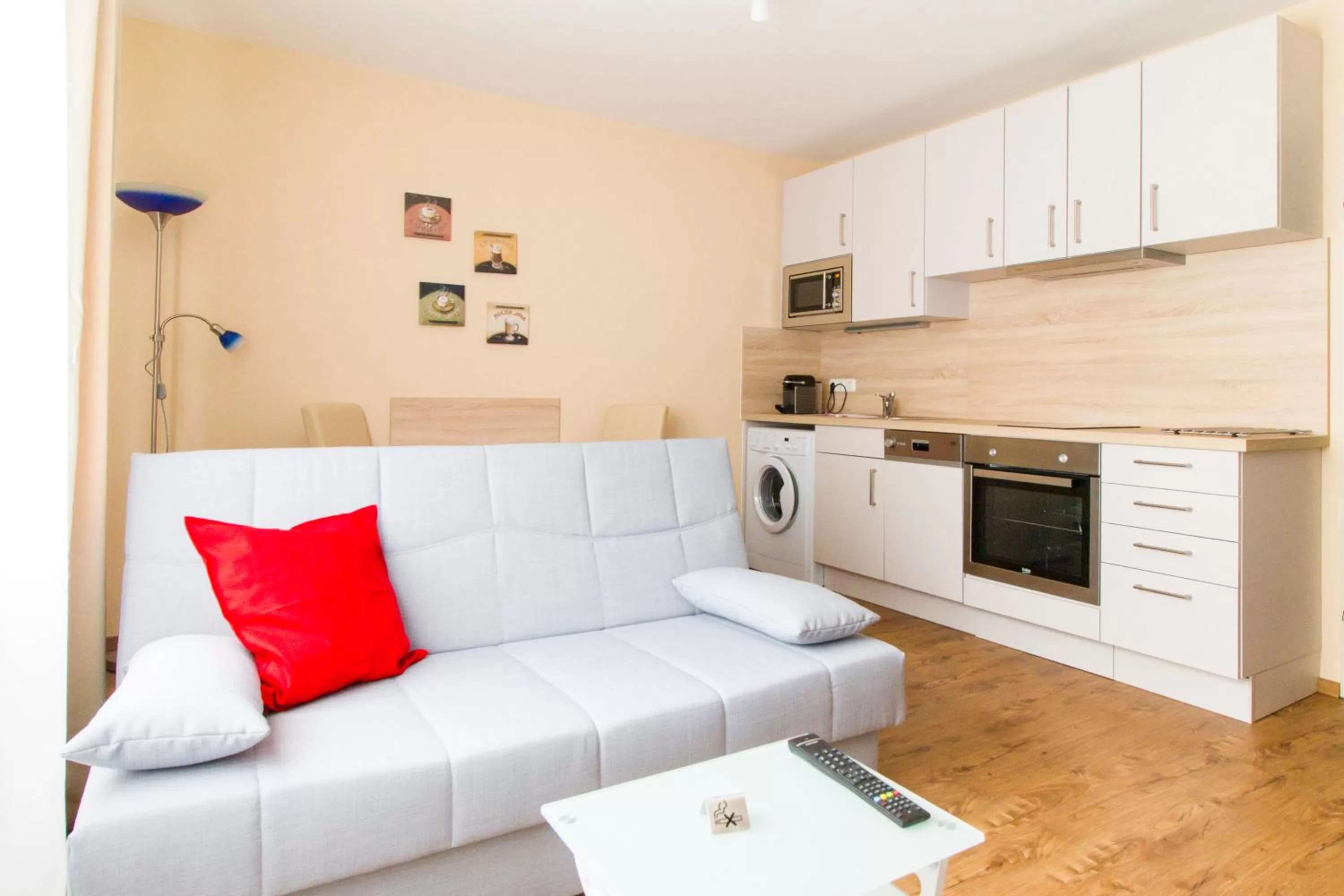 TV and multimedia in Residenz Donaucity